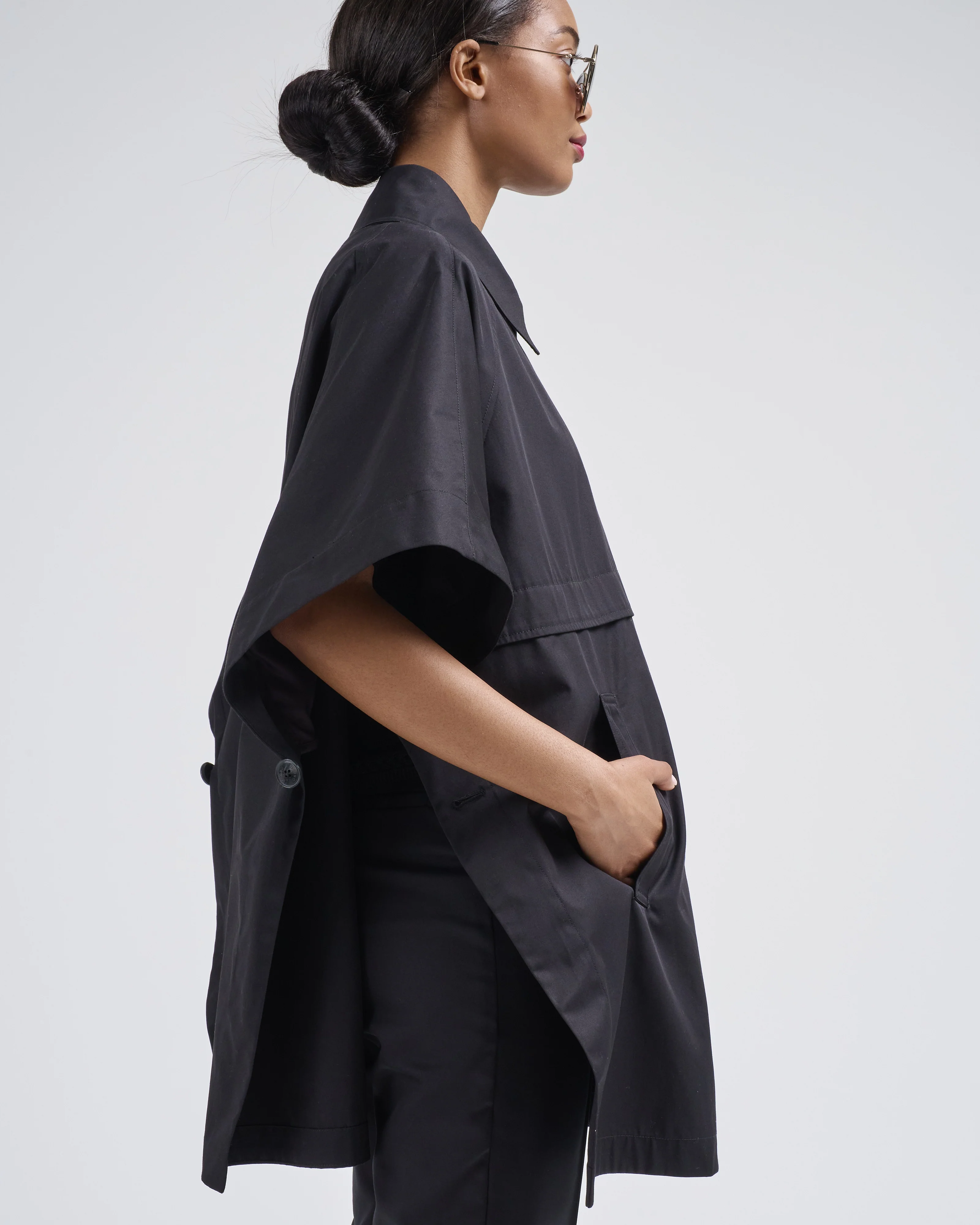 cotton short sleeve cape trench - Image 5