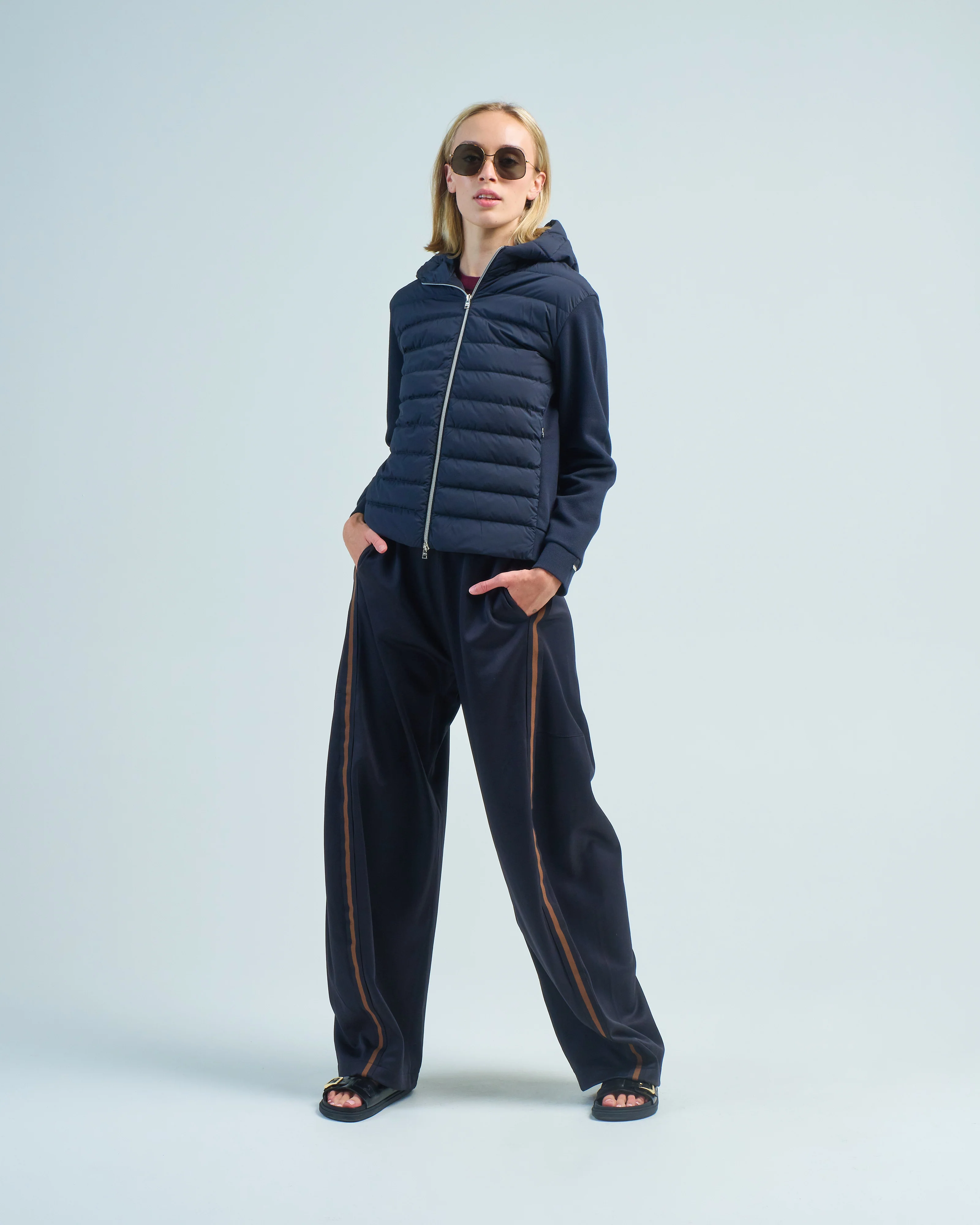 hooded sweatshirt w/ nylon quilted front - Image 2