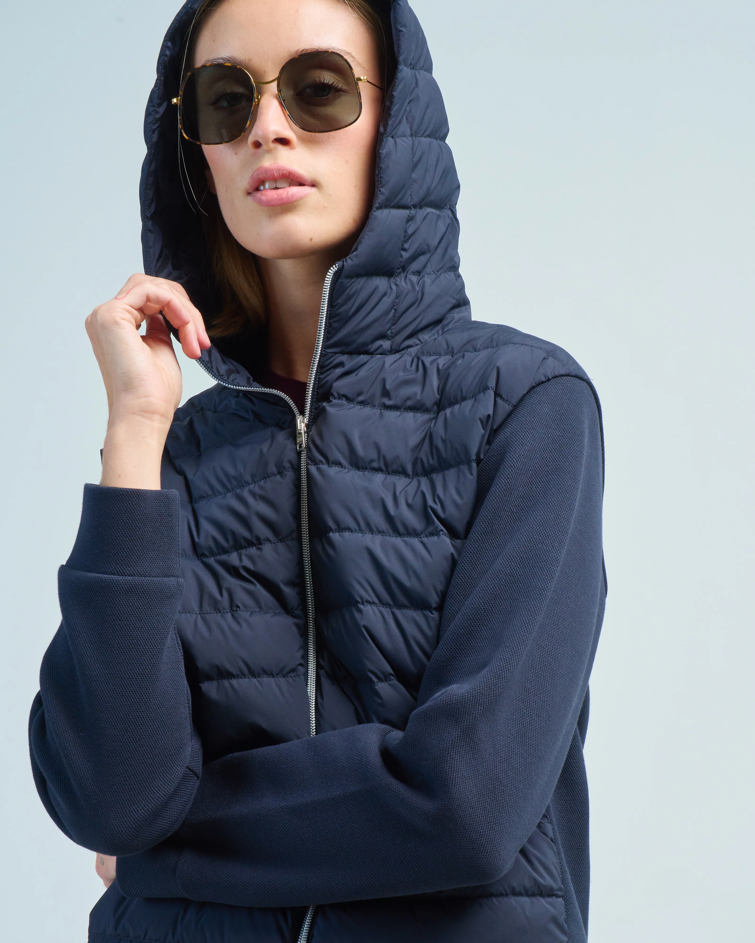 hooded sweatshirt w/ nylon quilted front - Image 5