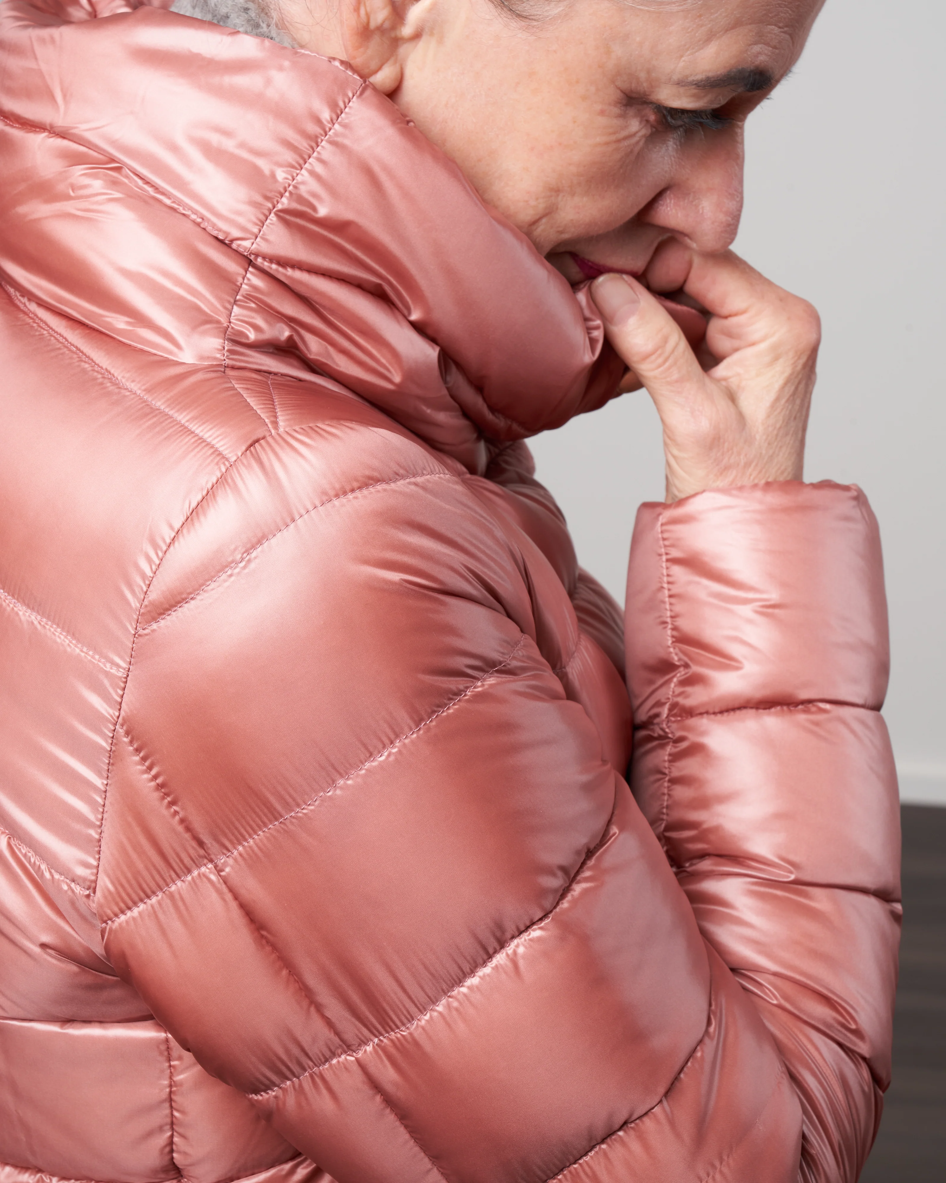 iconico nylon ultralight a-line, hi-lo coat - rosa - Image 4