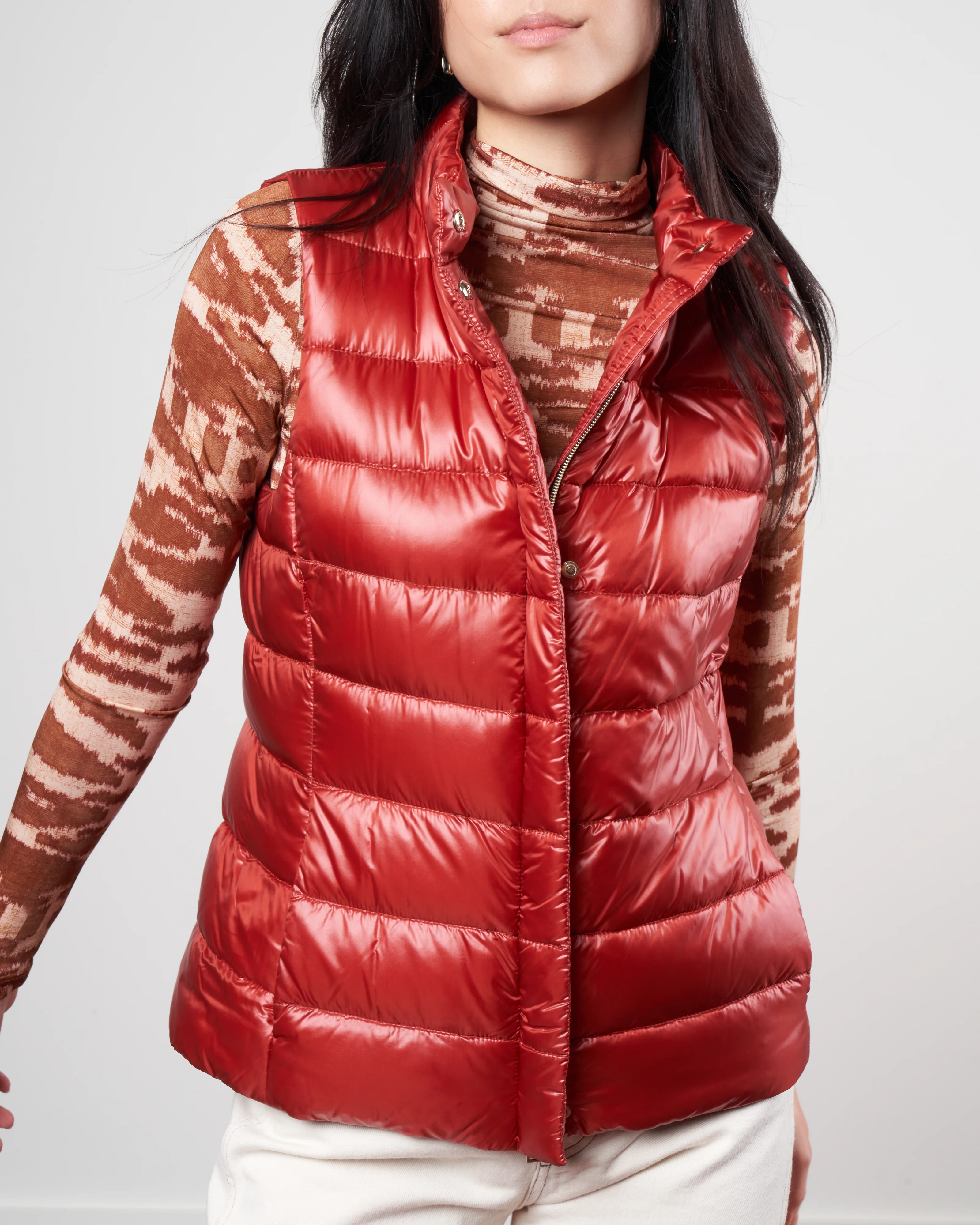 iconico nylon ultralight short vest - burnt henna - Image 3