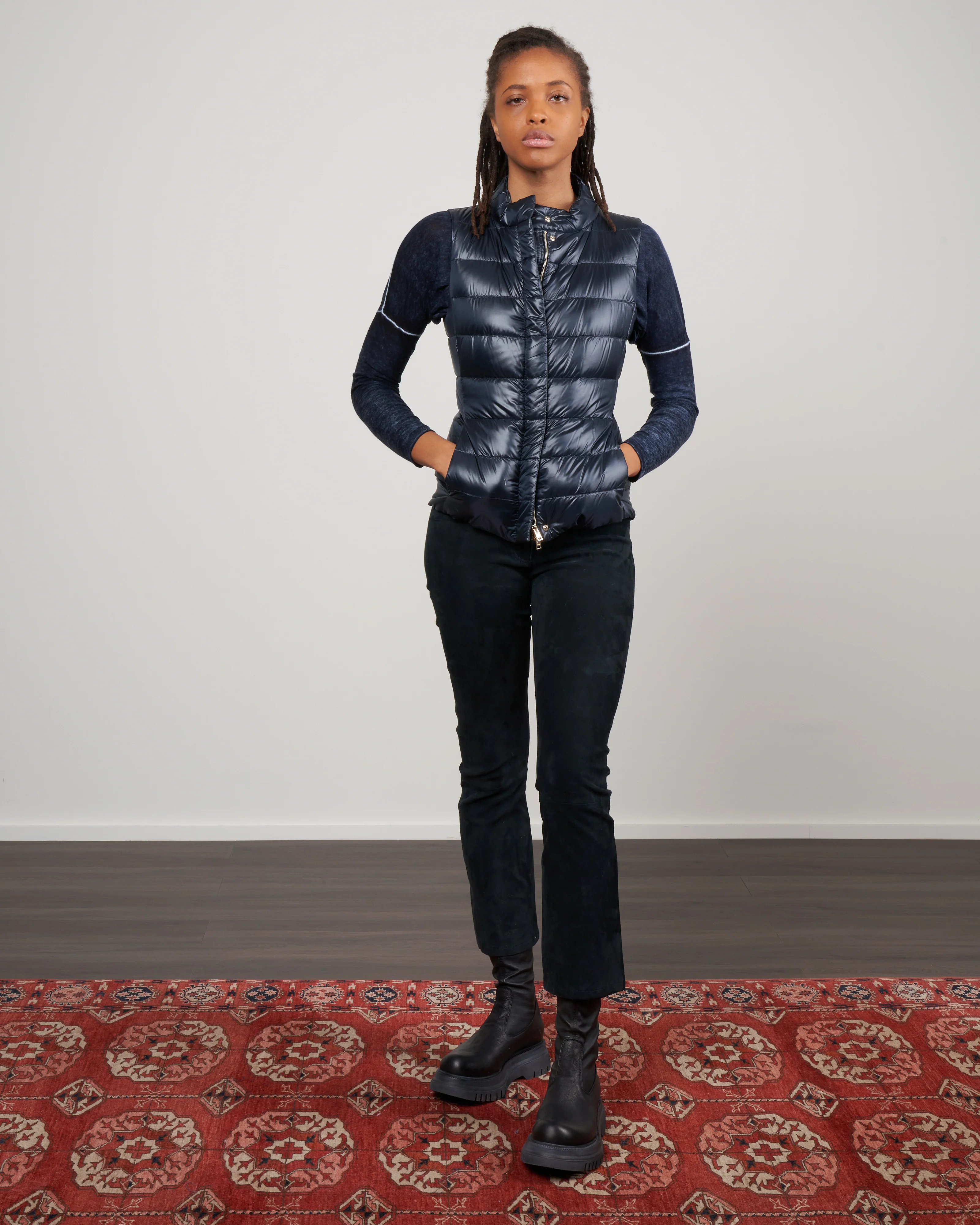 iconico nylon ultralight short vest - navy 9200 - Image 2