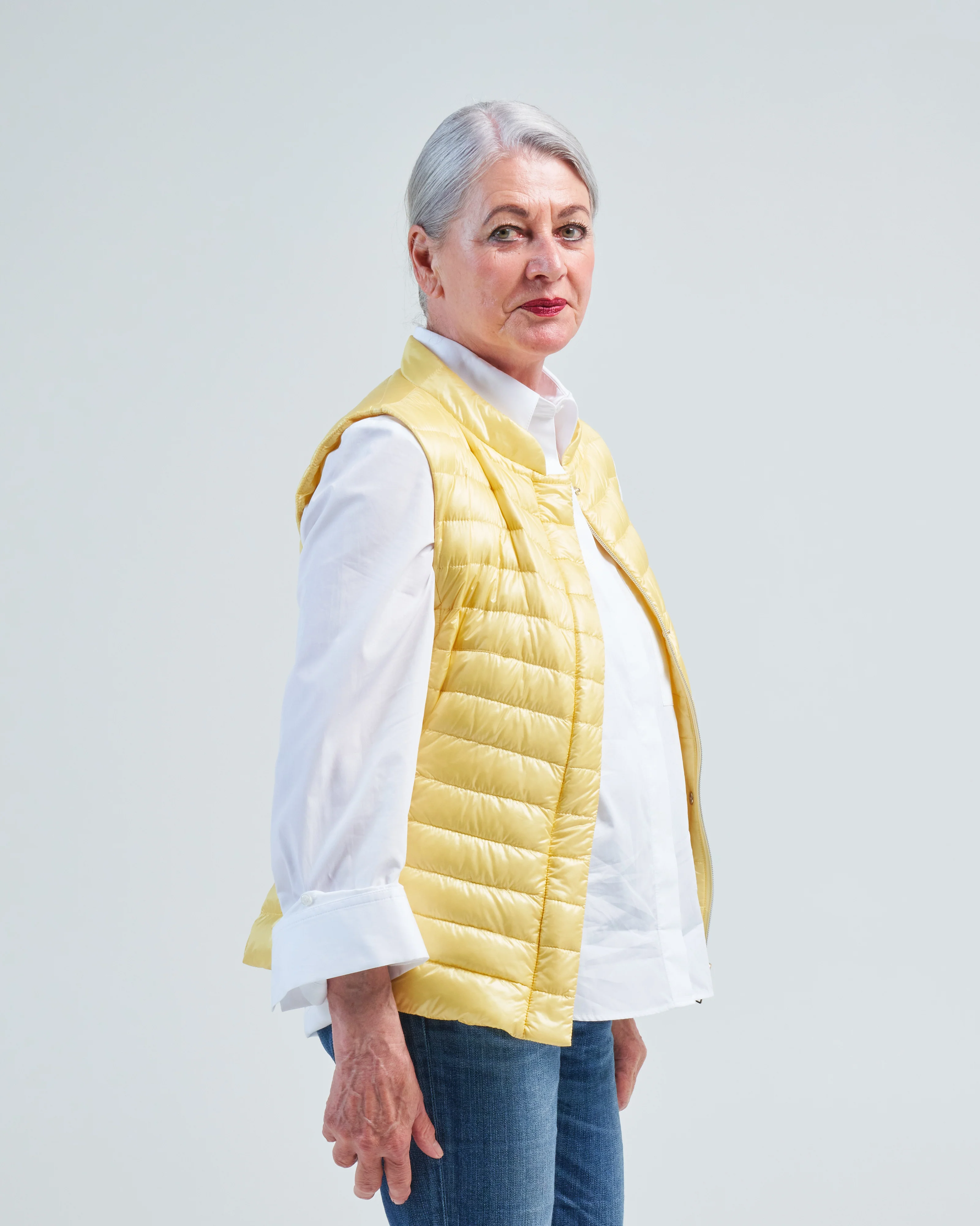 iconico vera classic nylon fitted vest - Image 3