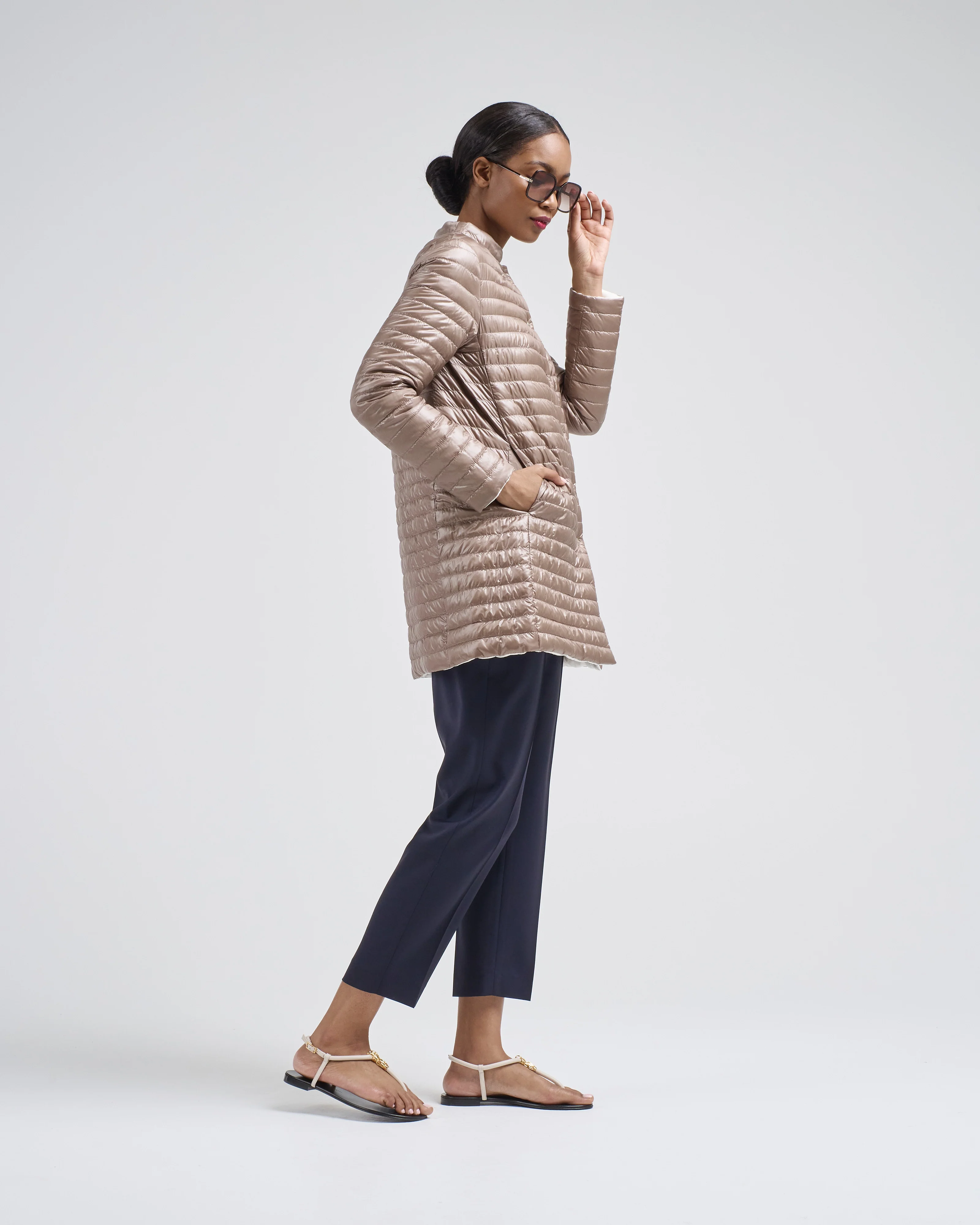 matte to shiny nylon reversible a-shape quilted coat - Image 5