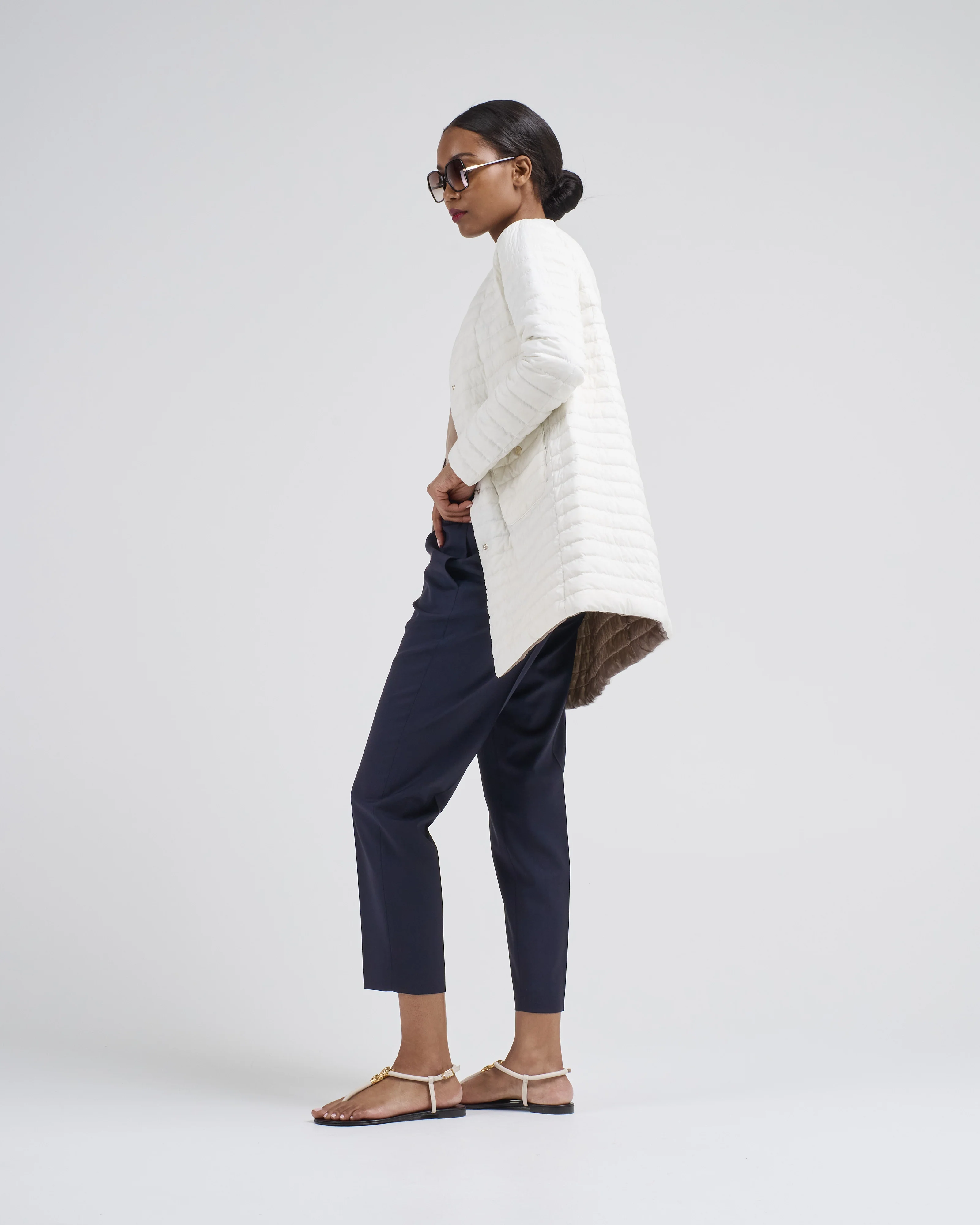 matte to shiny nylon reversible a-shape quilted coat - Image 9
