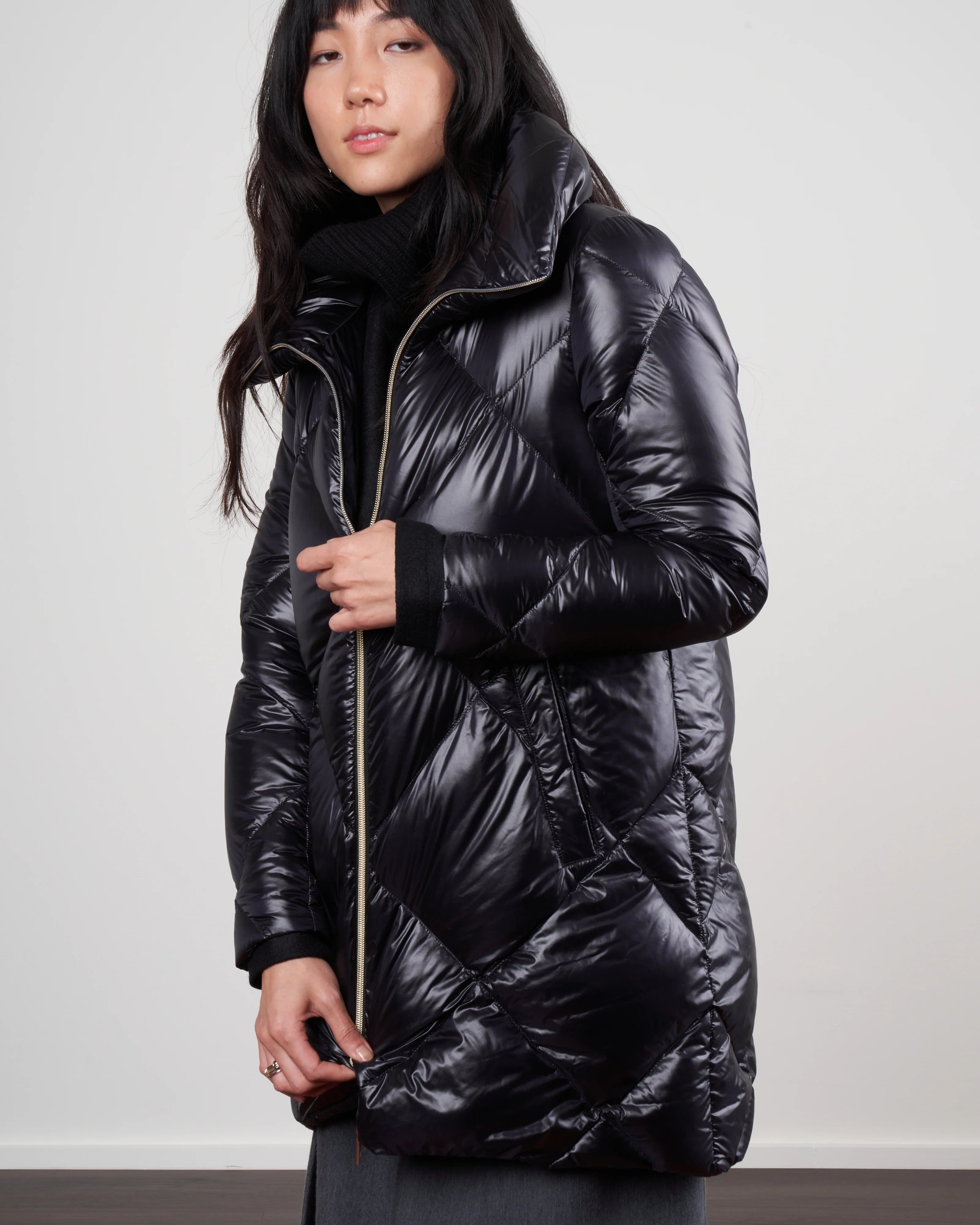 nylon ultralight diamond quilt a-line, hi-lo jacket - nero - Image 2