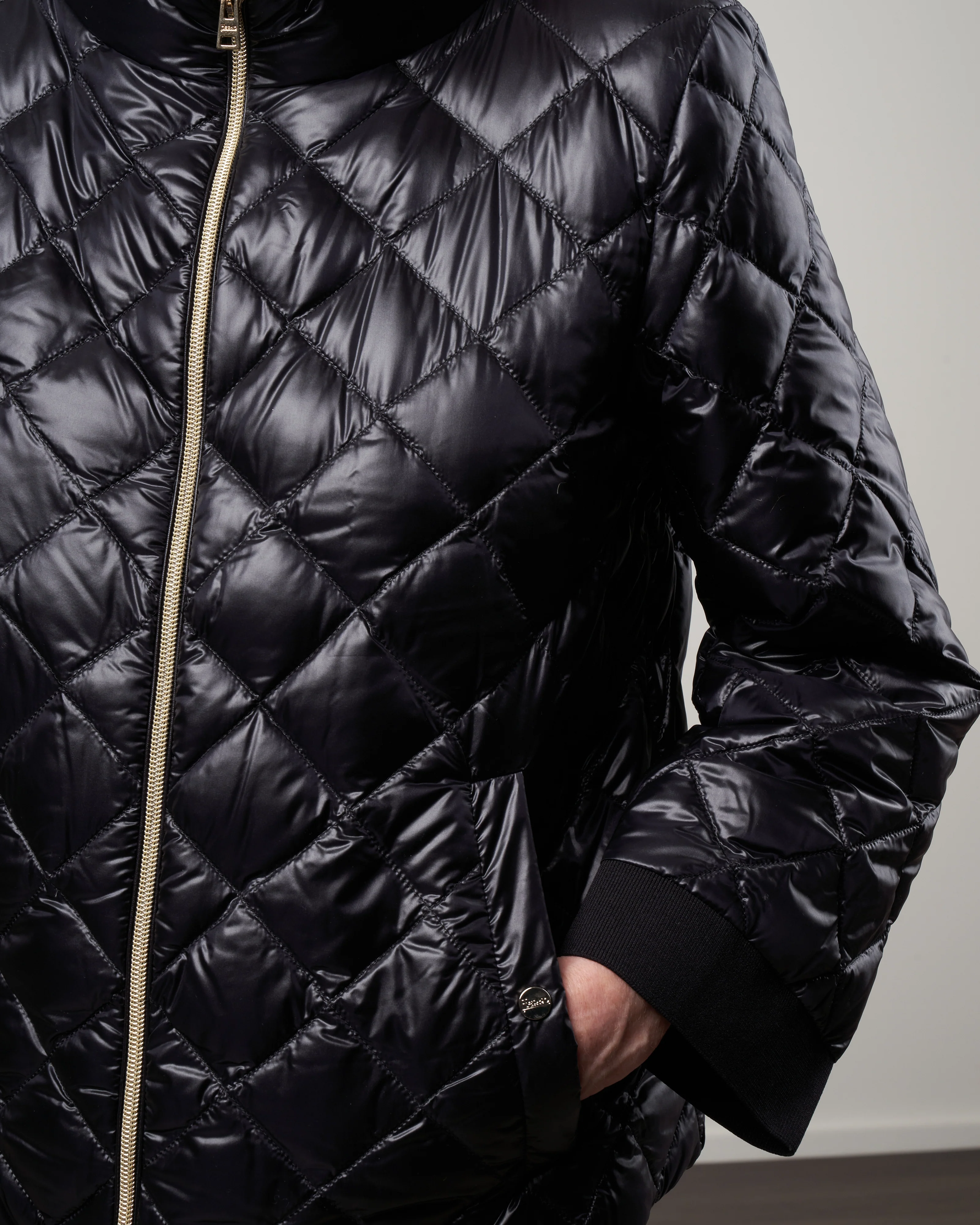 nylon ultralight quilted a-line short jacket - 7730 black - Image 6