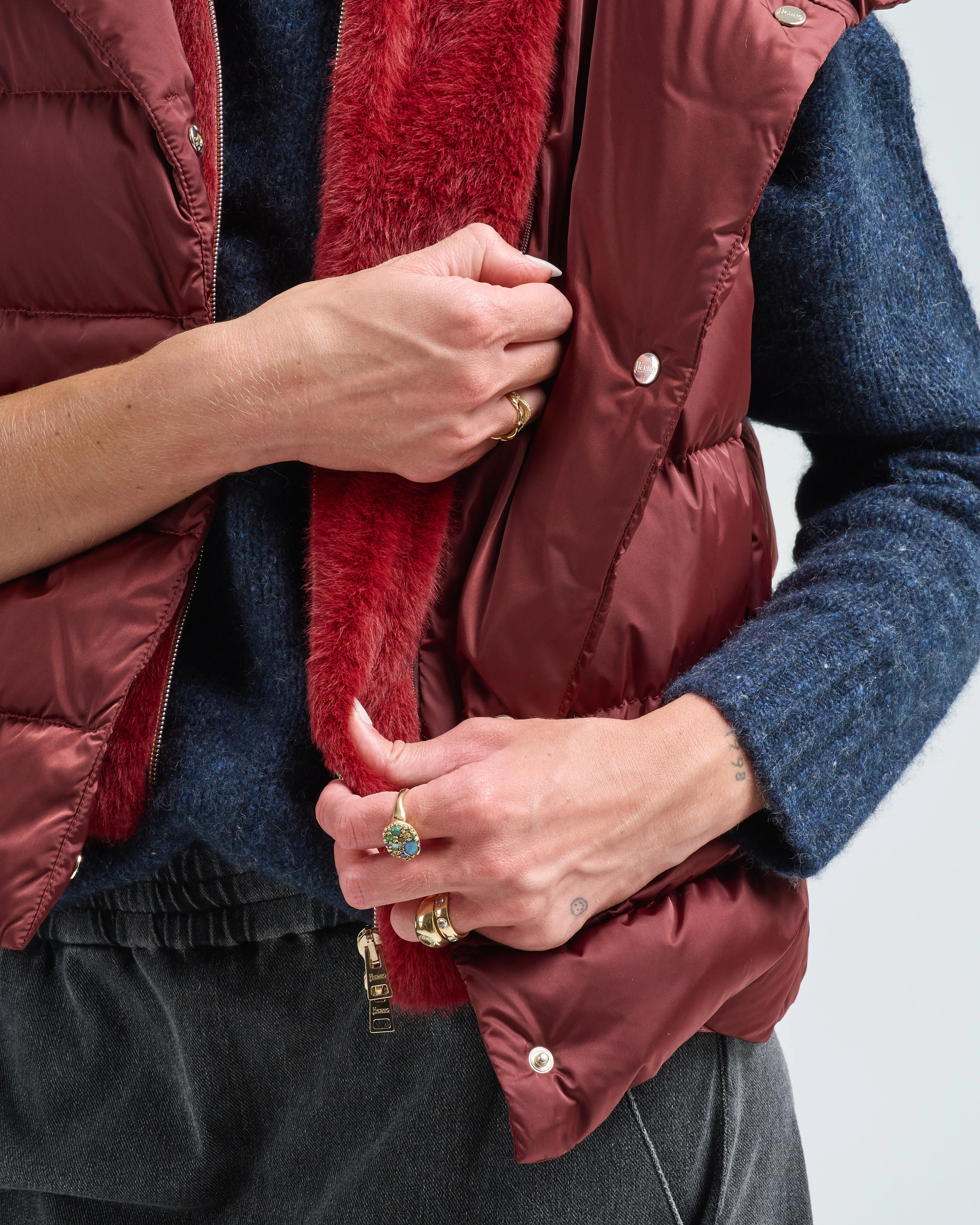 satin vest w/ detachable faux fur hood - Image 6