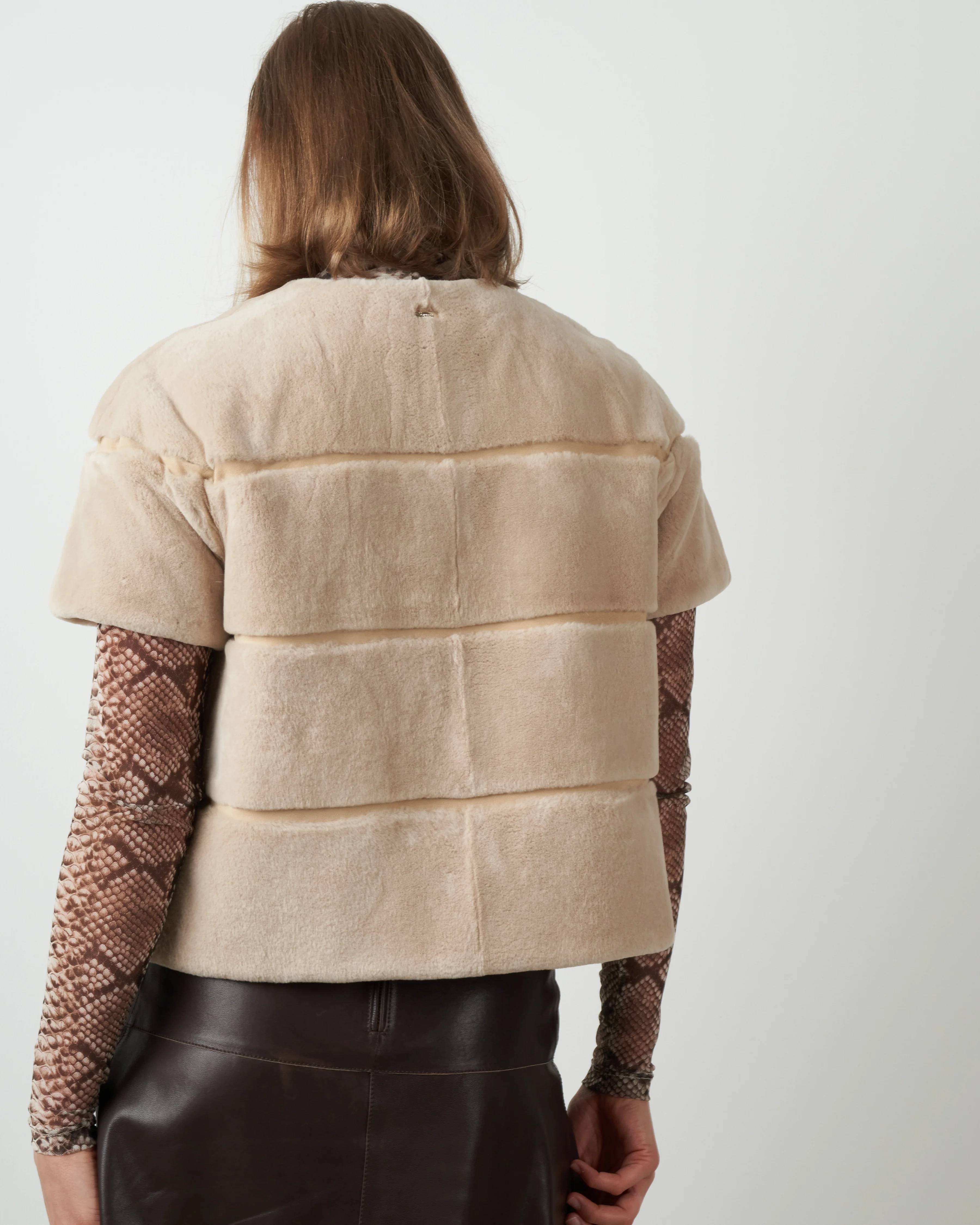 sheared rabbit cap sleeve - chantilly - Image 3