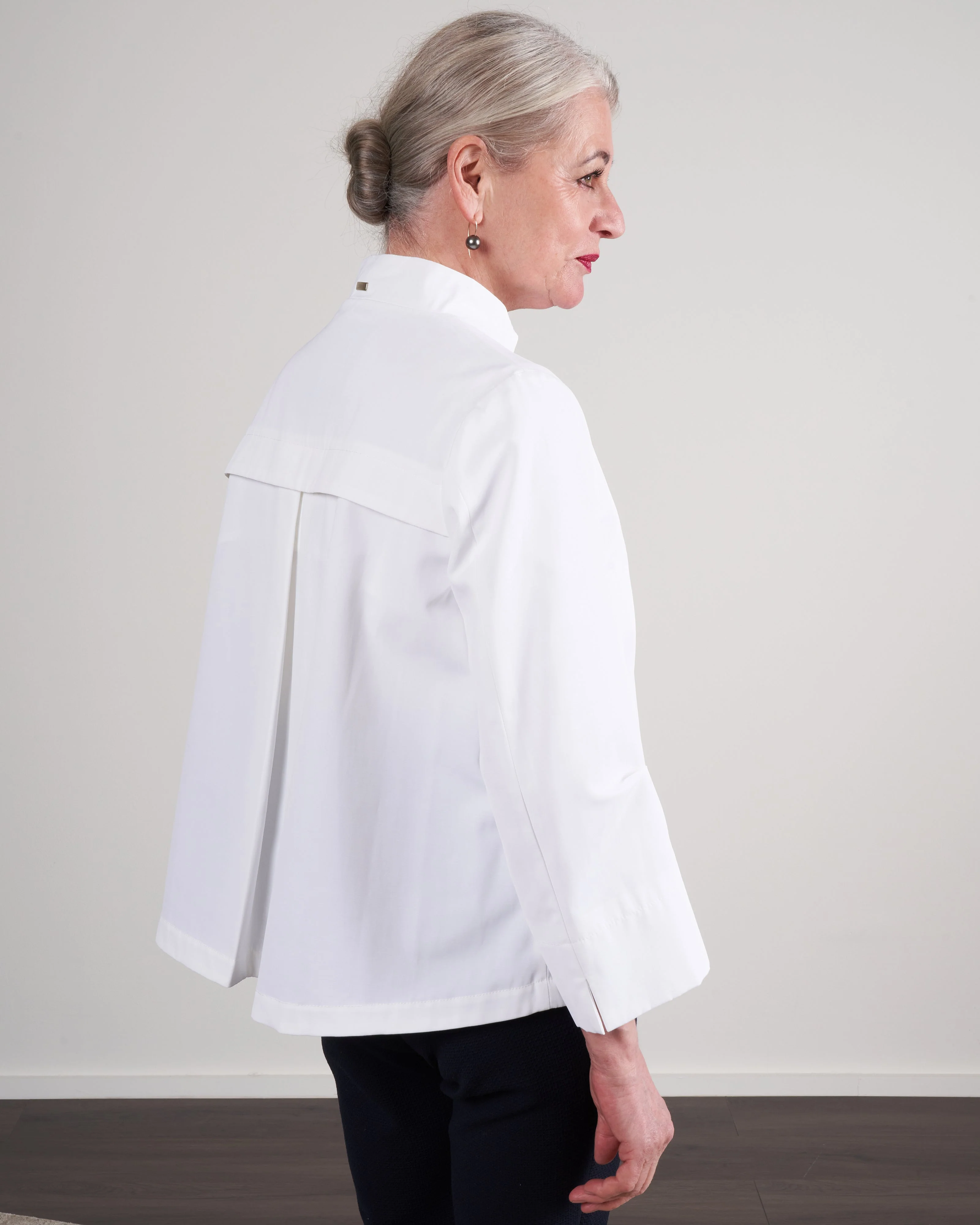short shantung pleat back topper - bianco - Image 3