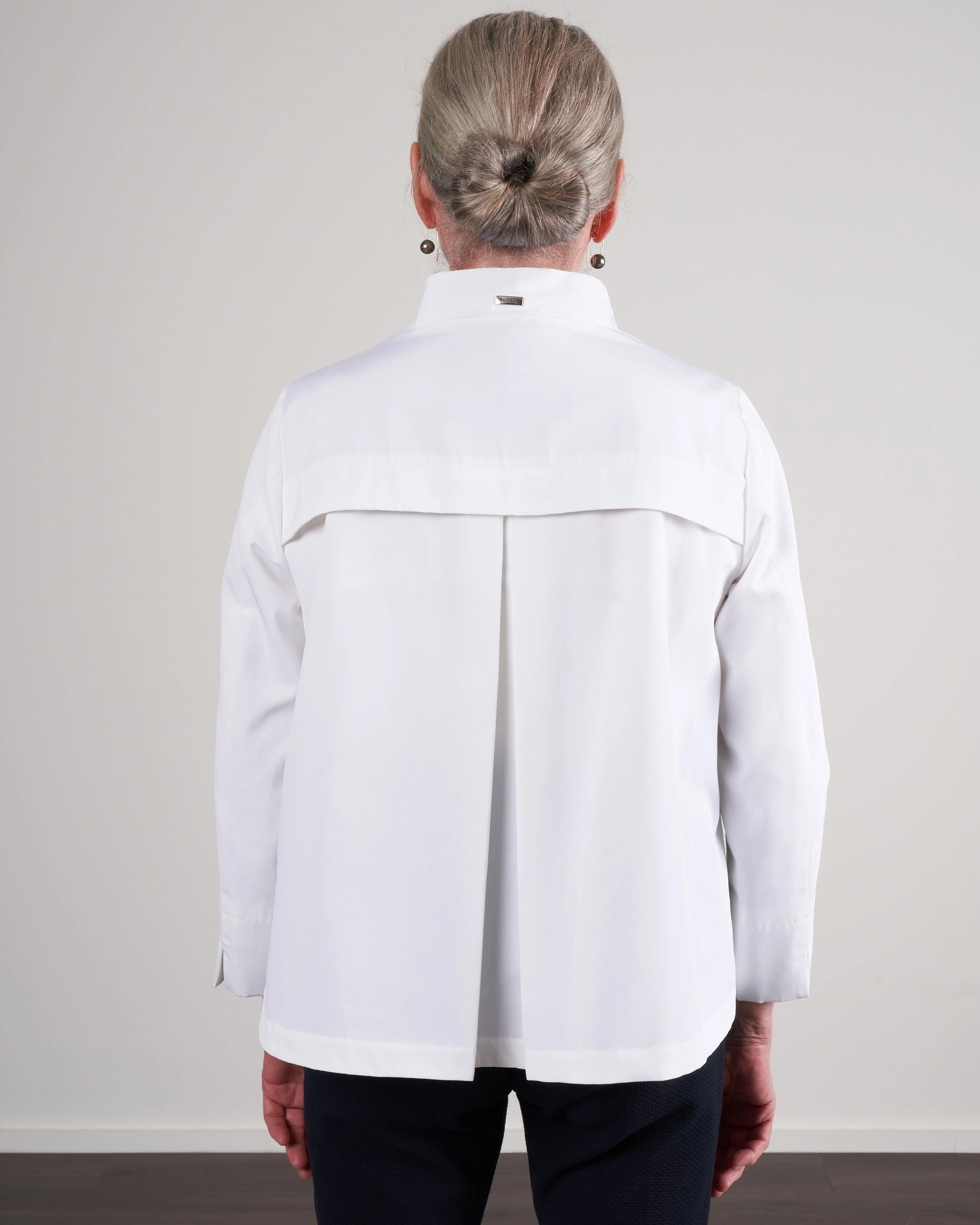 short shantung pleat back topper - bianco - Image 4