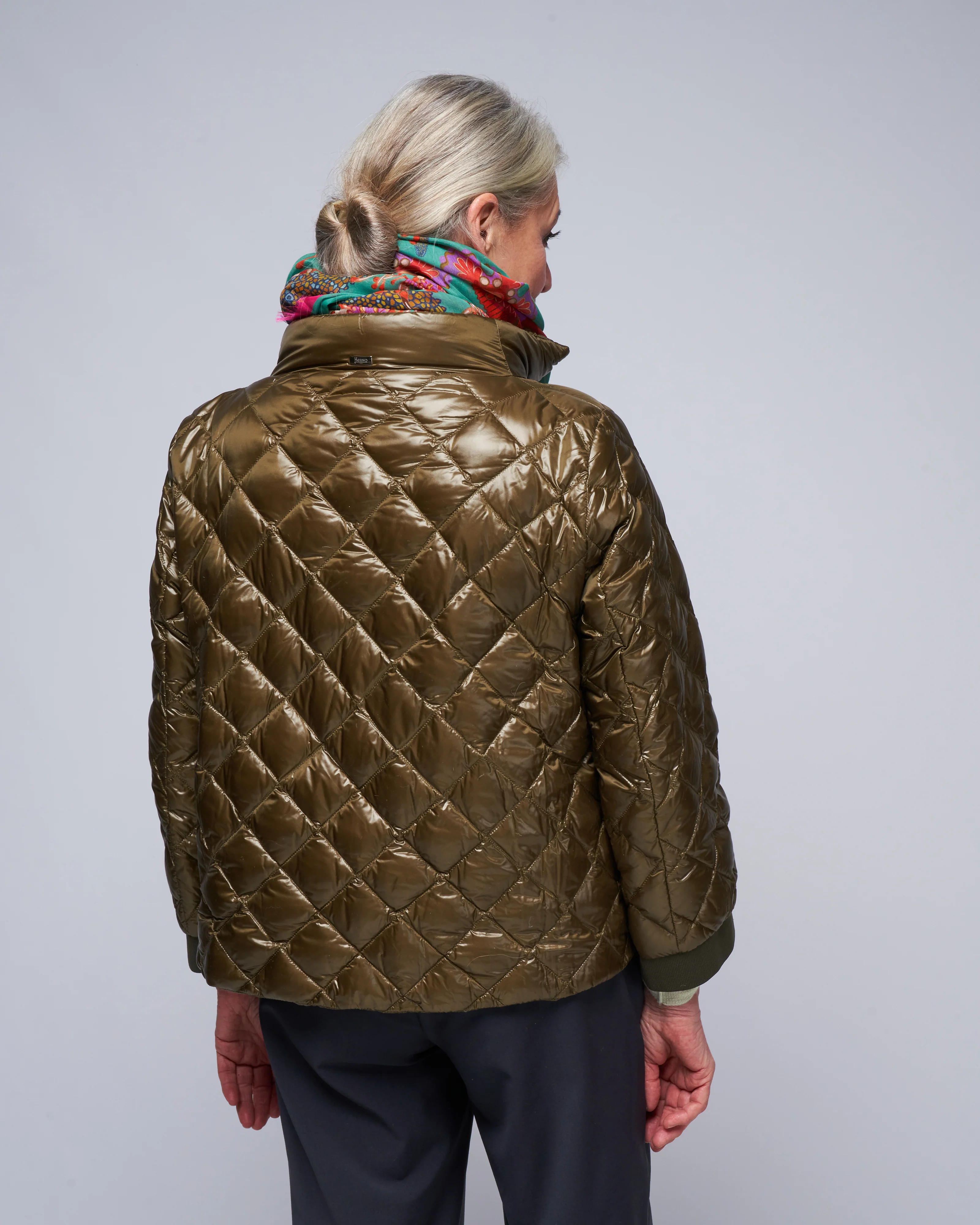 ultralight quilted a-line short jacket - military - Image 4