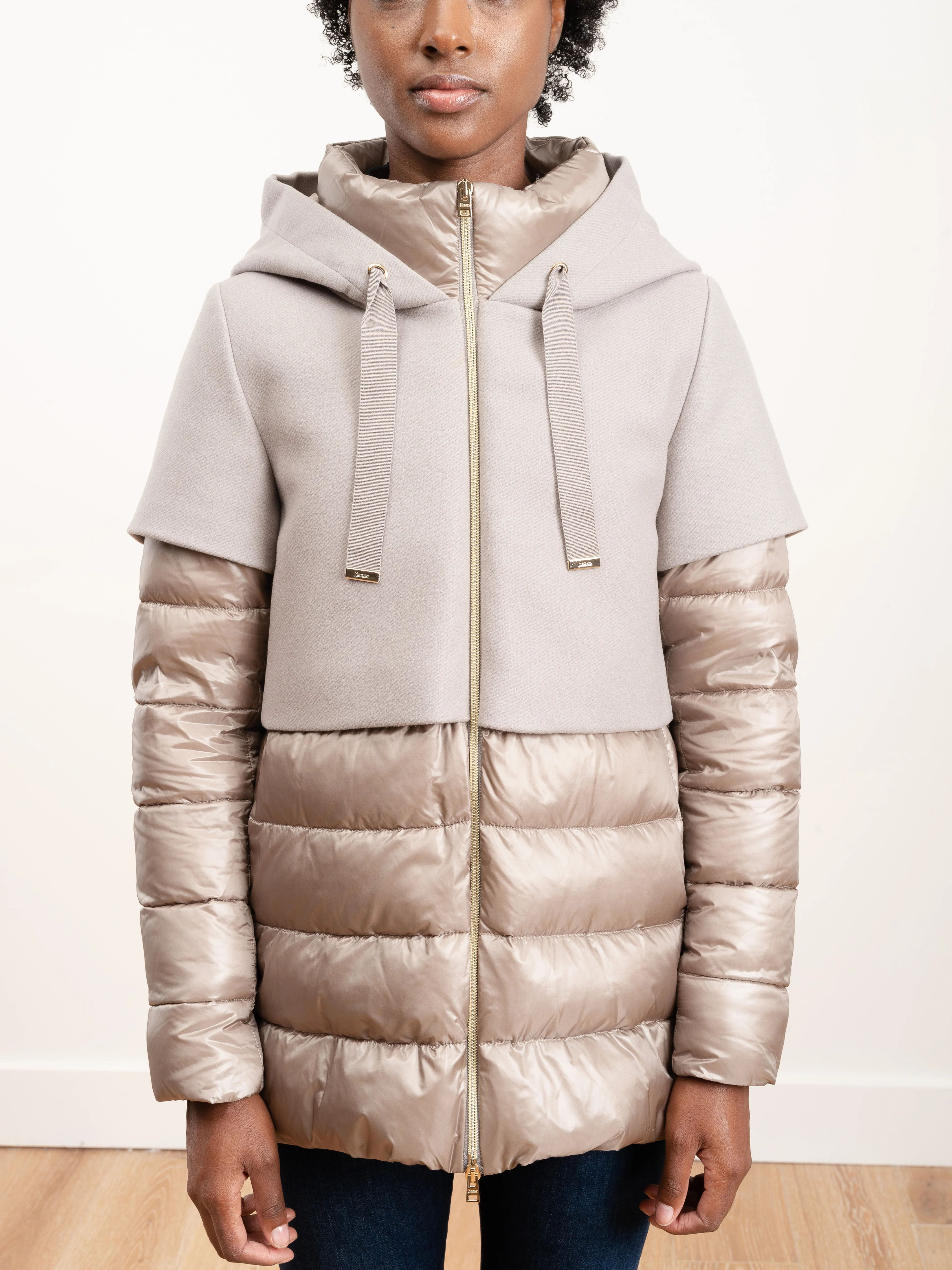 wool short jacket with hood - Image 4