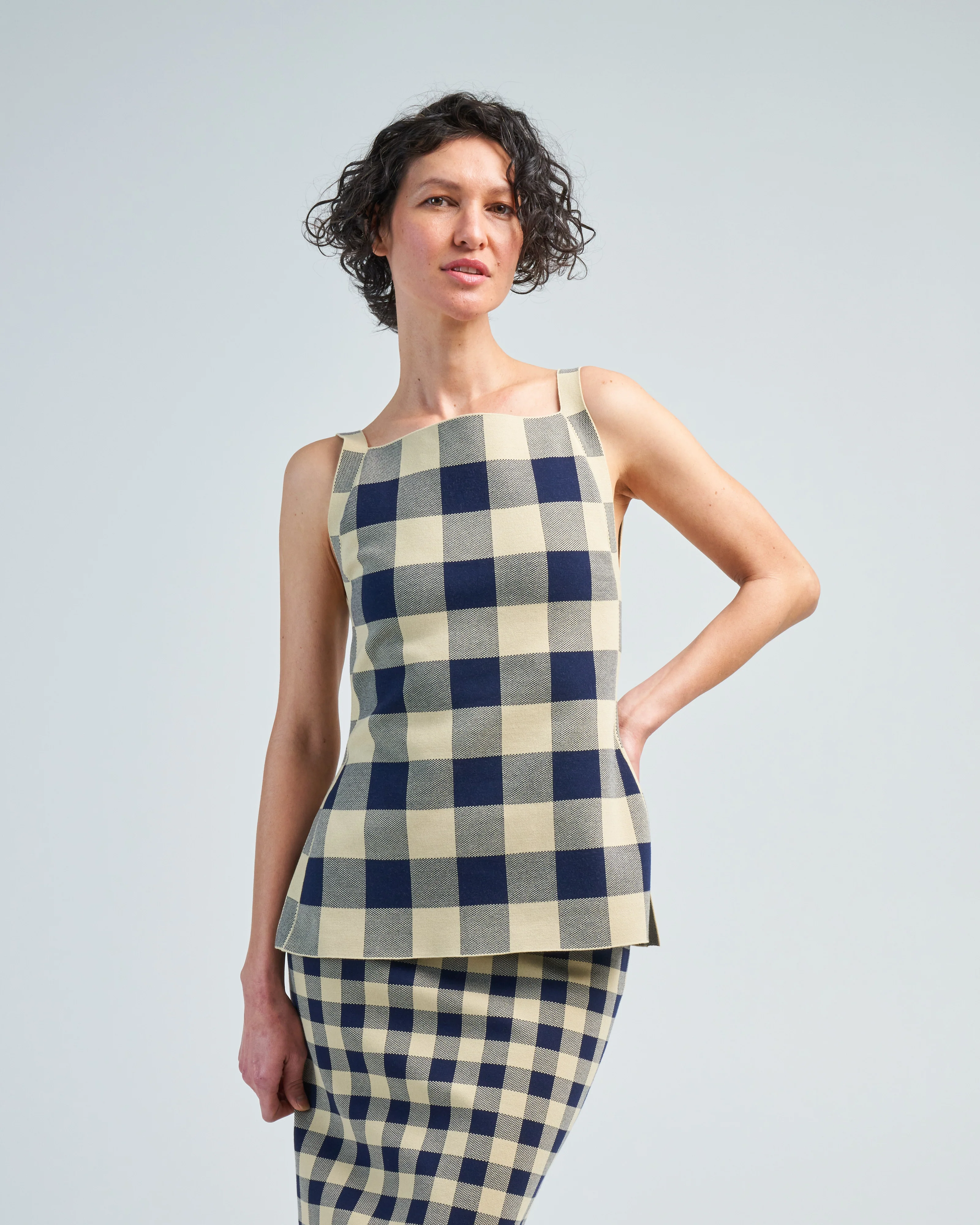 gingham asher apron - Image 2