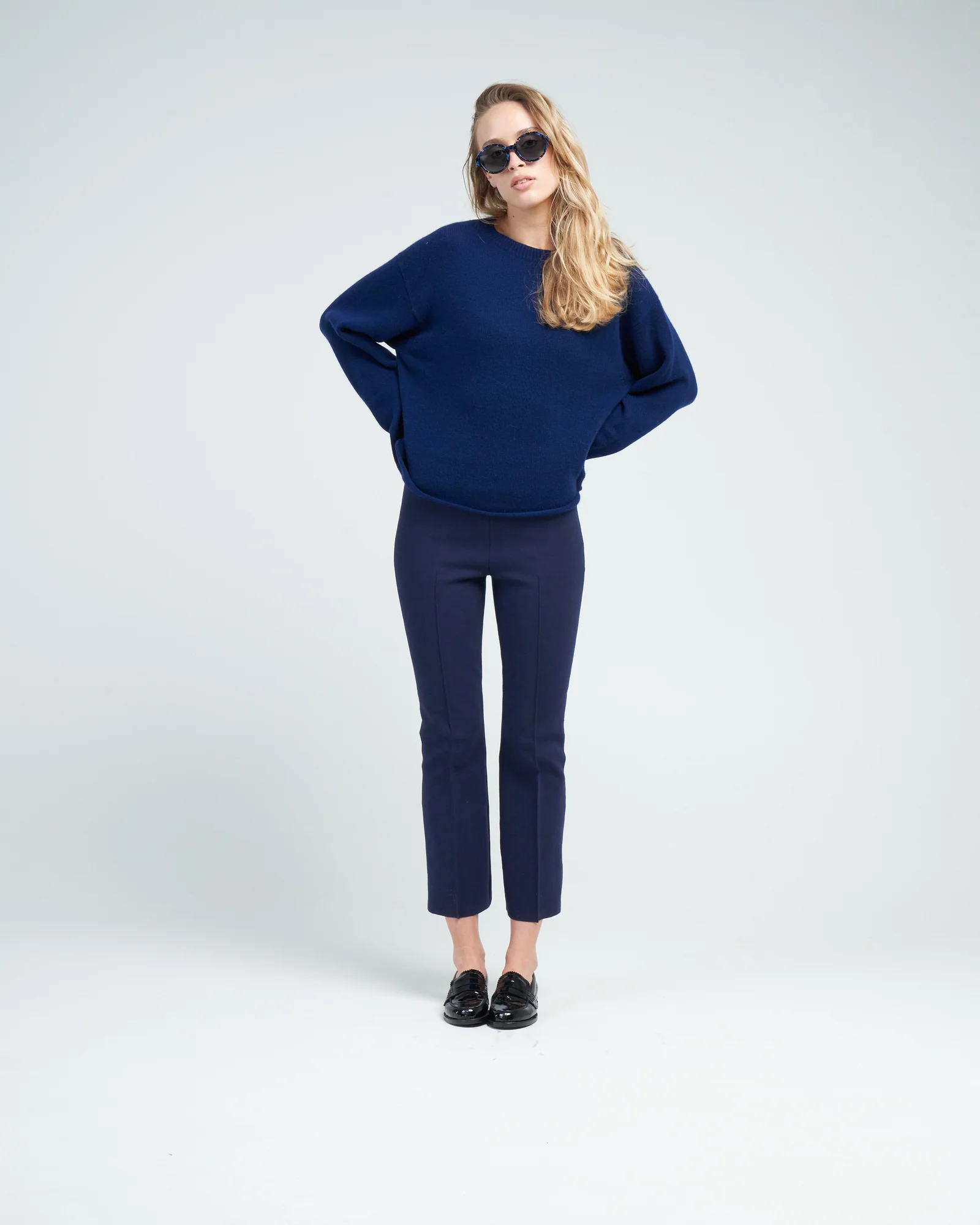 kick pant 27.5 - navy - Image 2