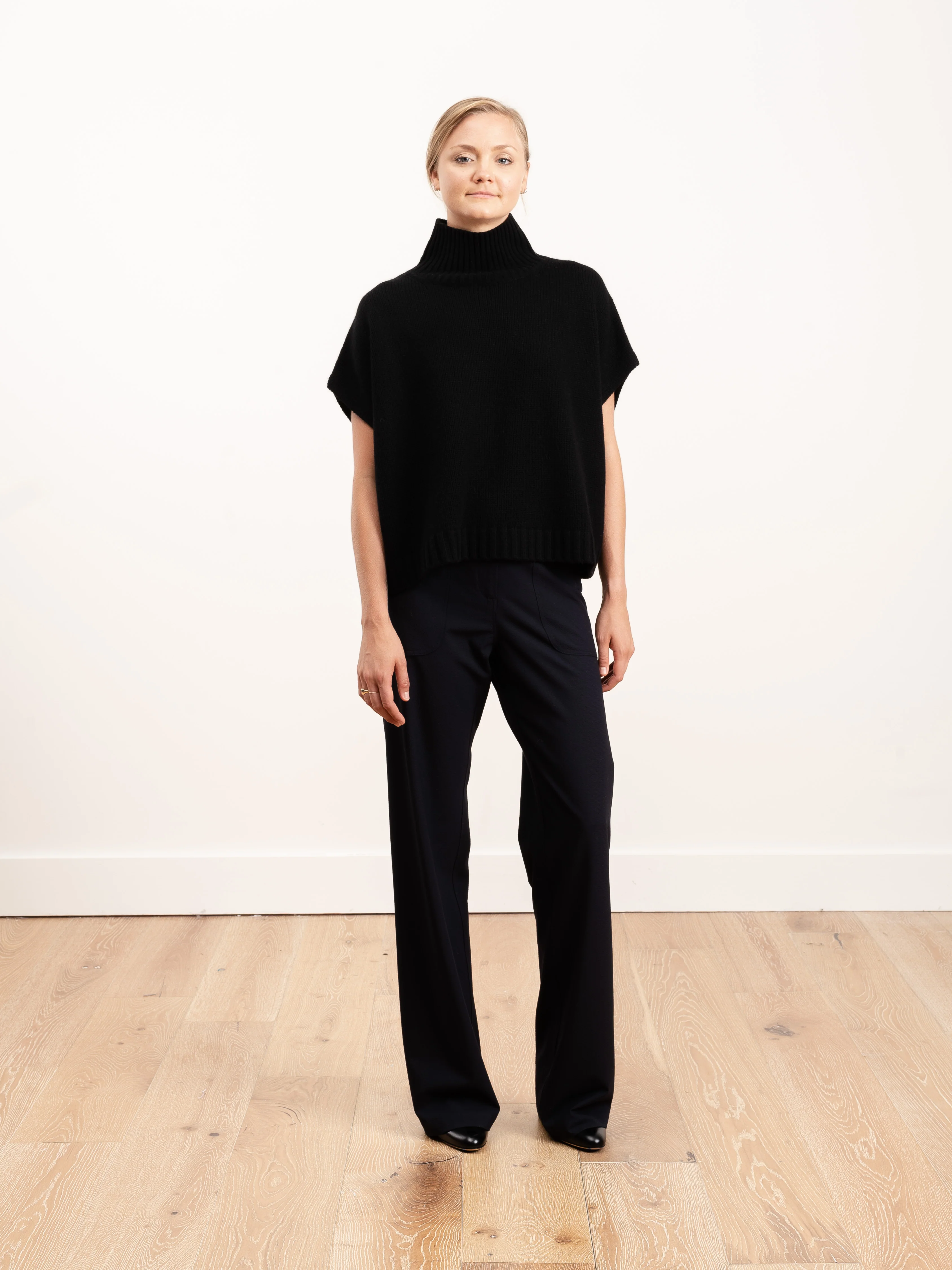 high collar short cape - black