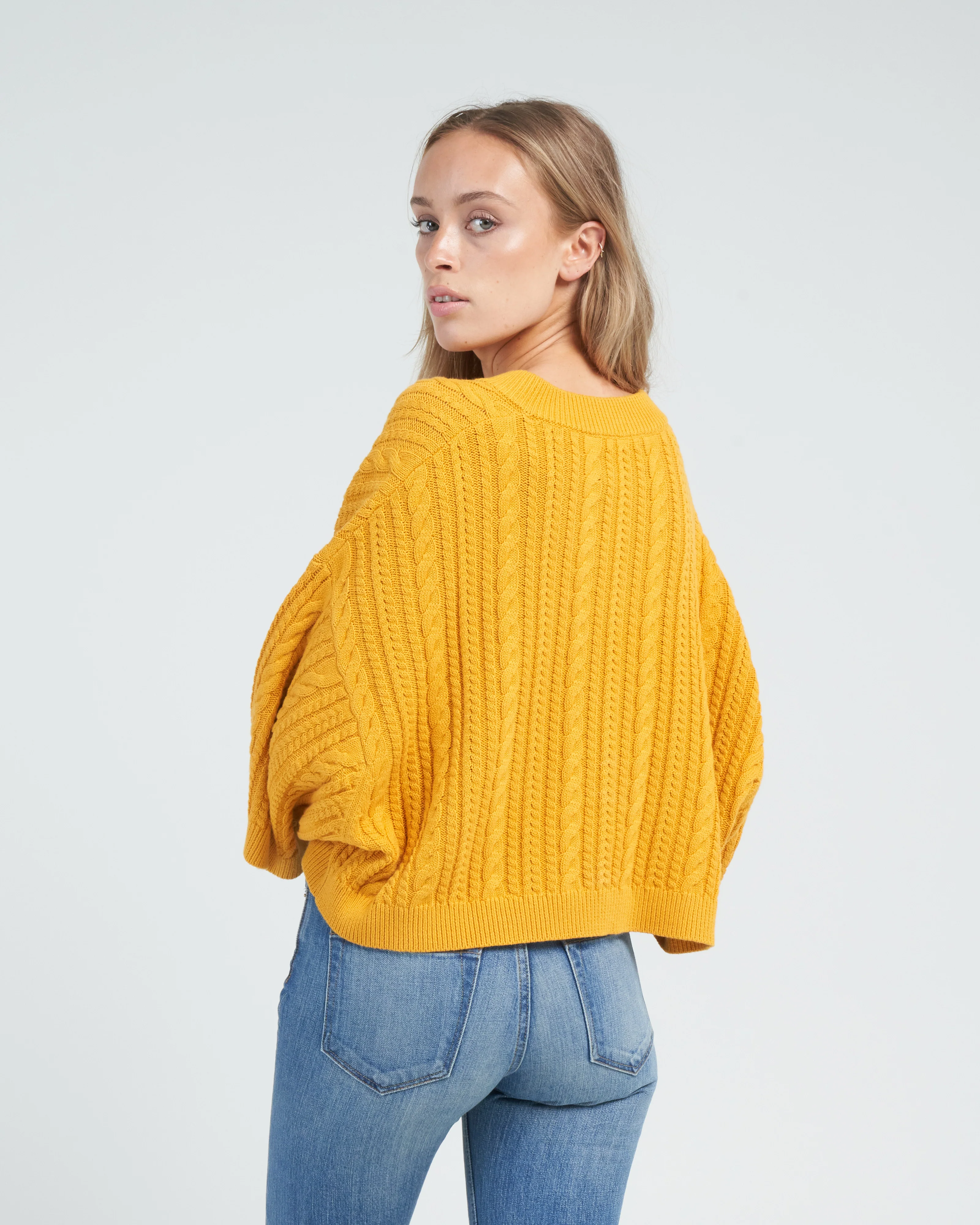 cropped cable v neck - marigold - Image 4