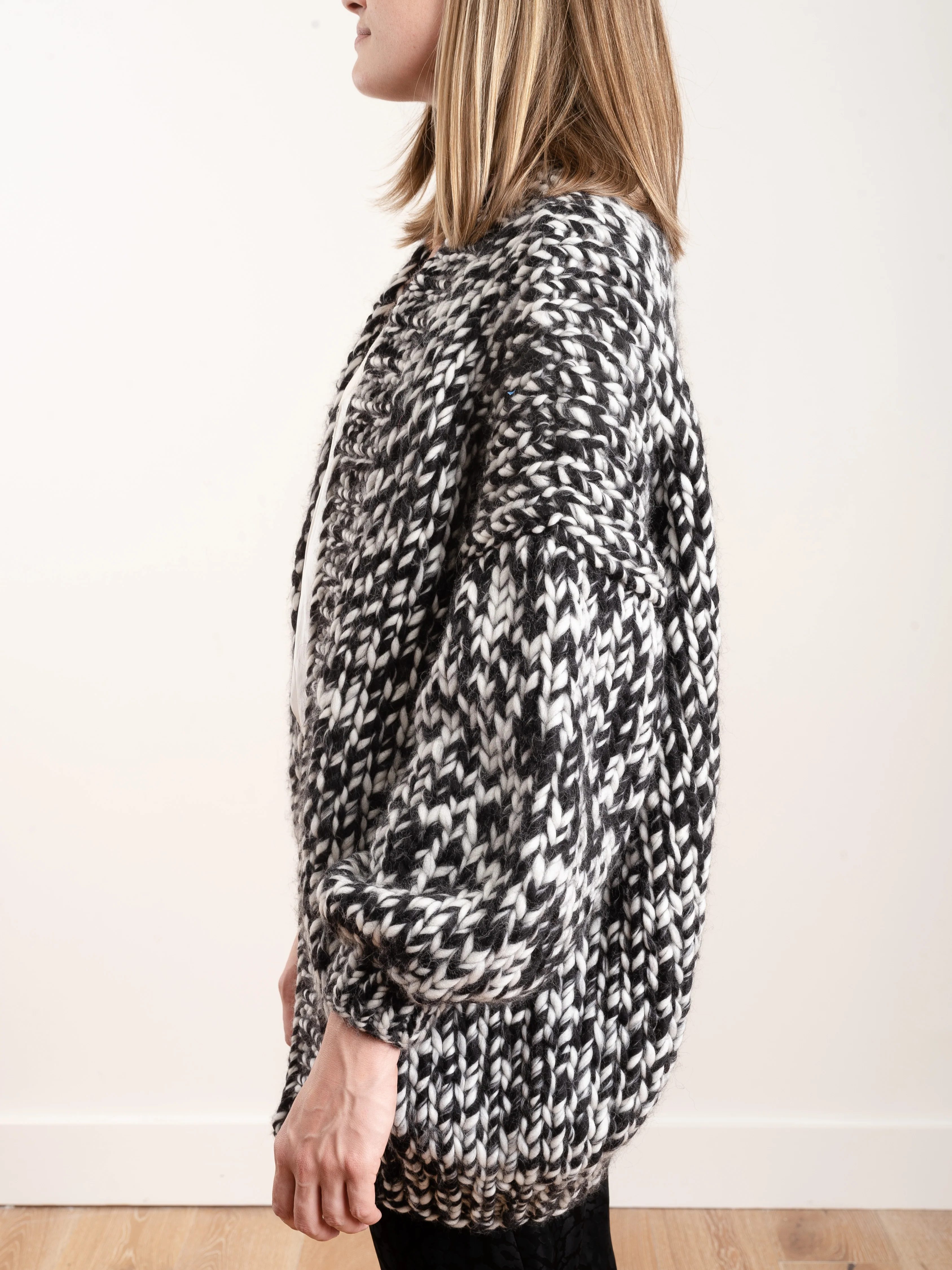 the cardigan - marshmallow/black - Image 4