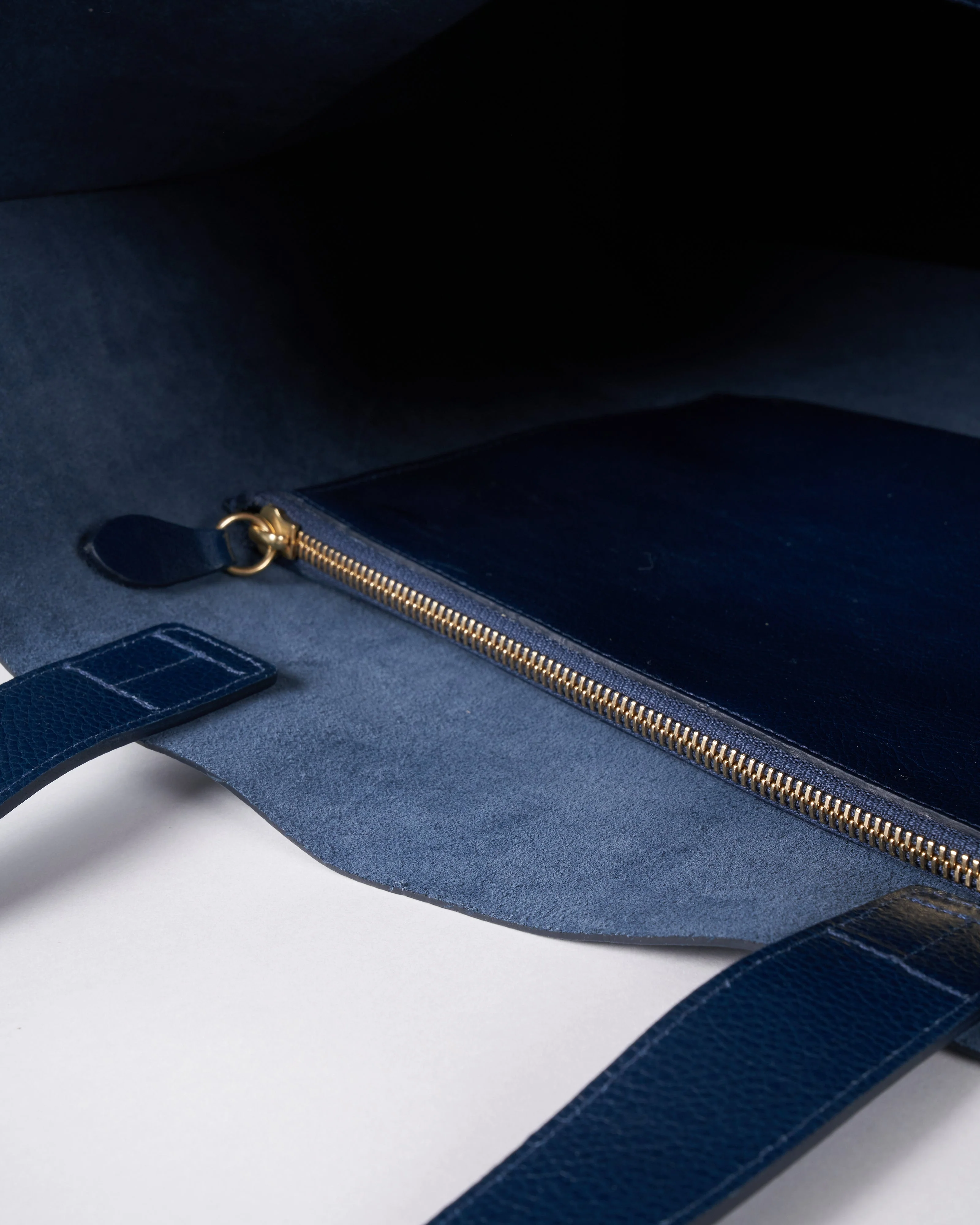 blu shoulder tote - blue leather - Image 4