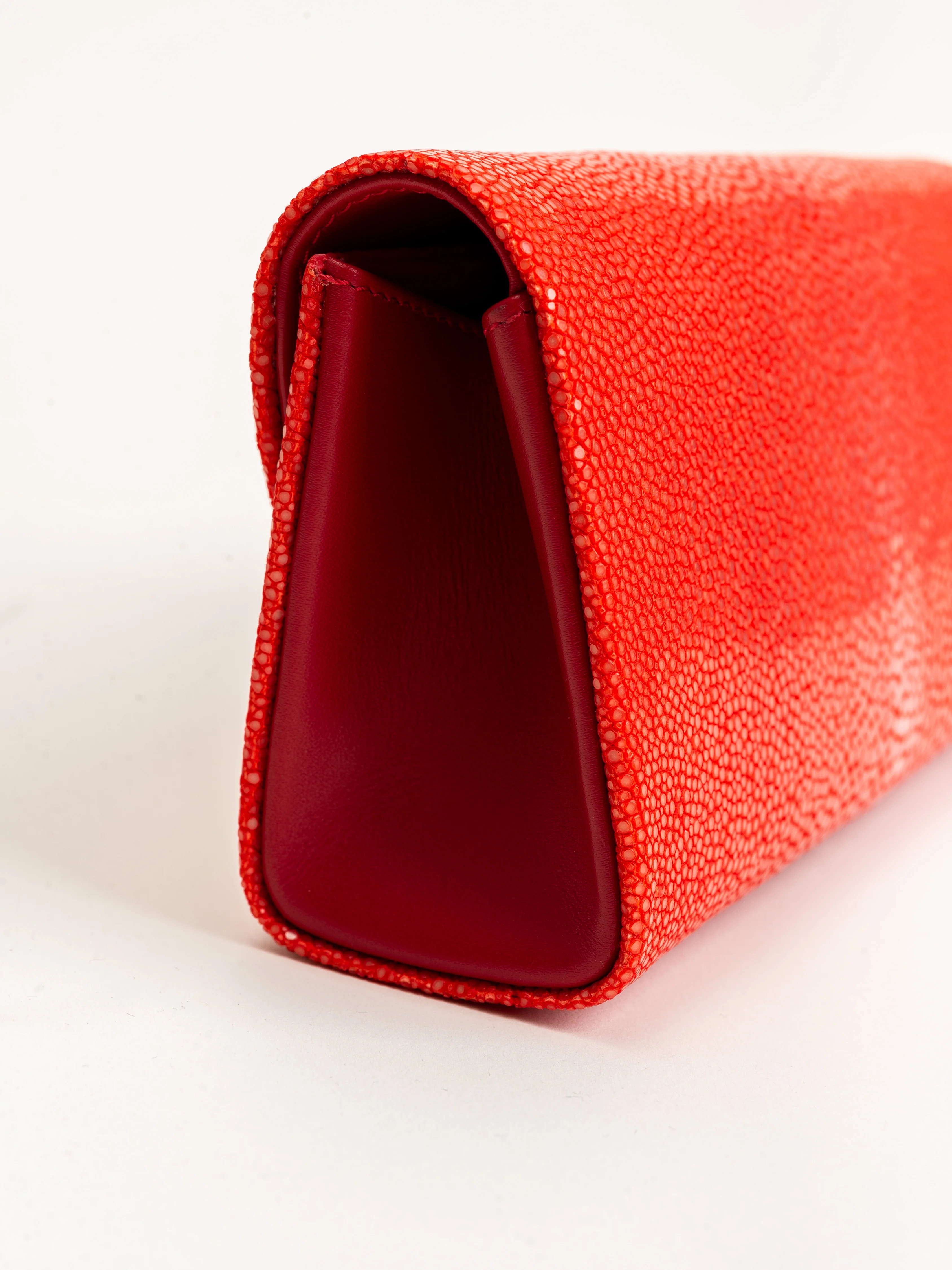 baby grande stingray clutch - chili red - Image 3