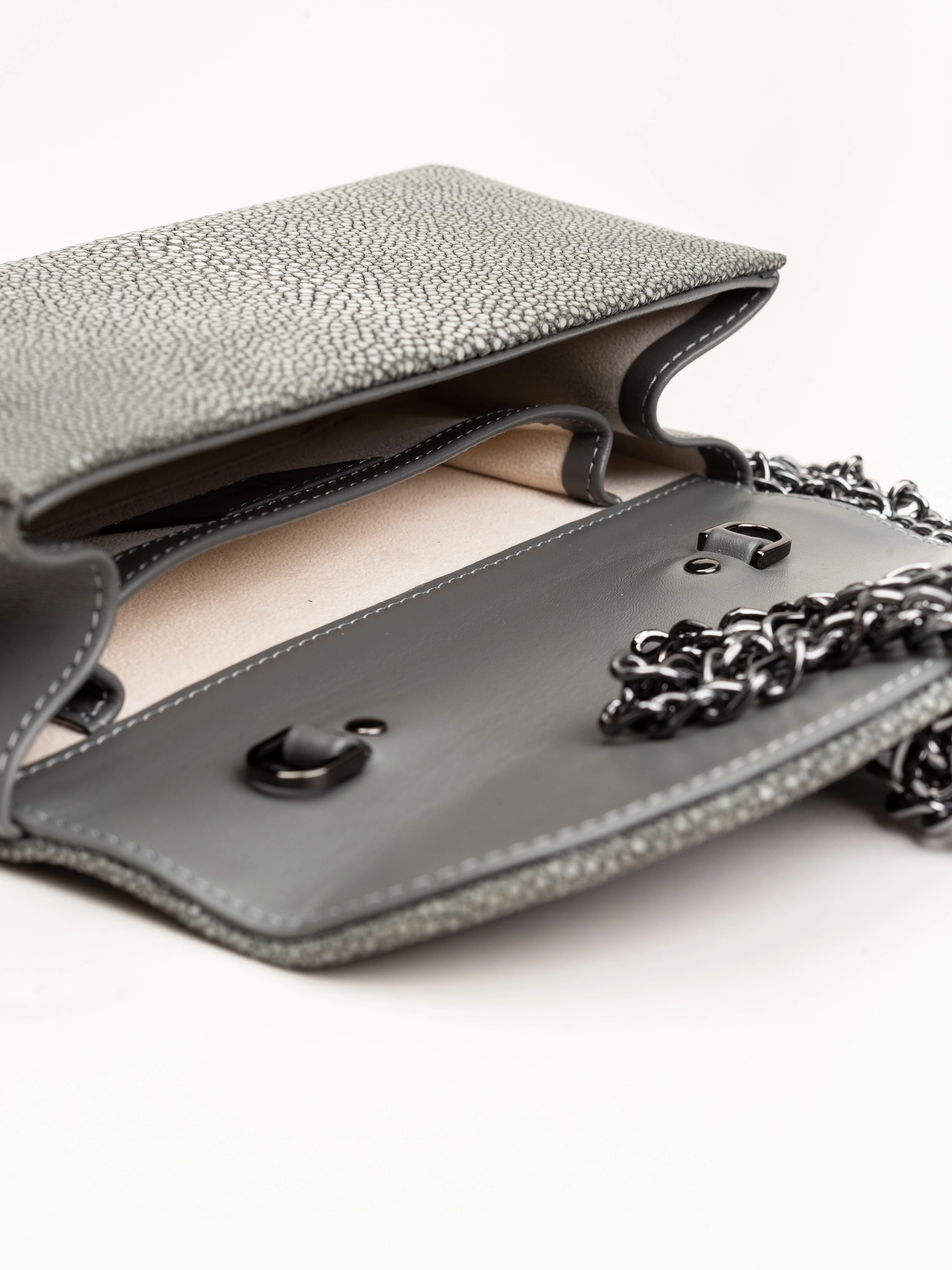 baby grande stingray clutch - grey - Image 4