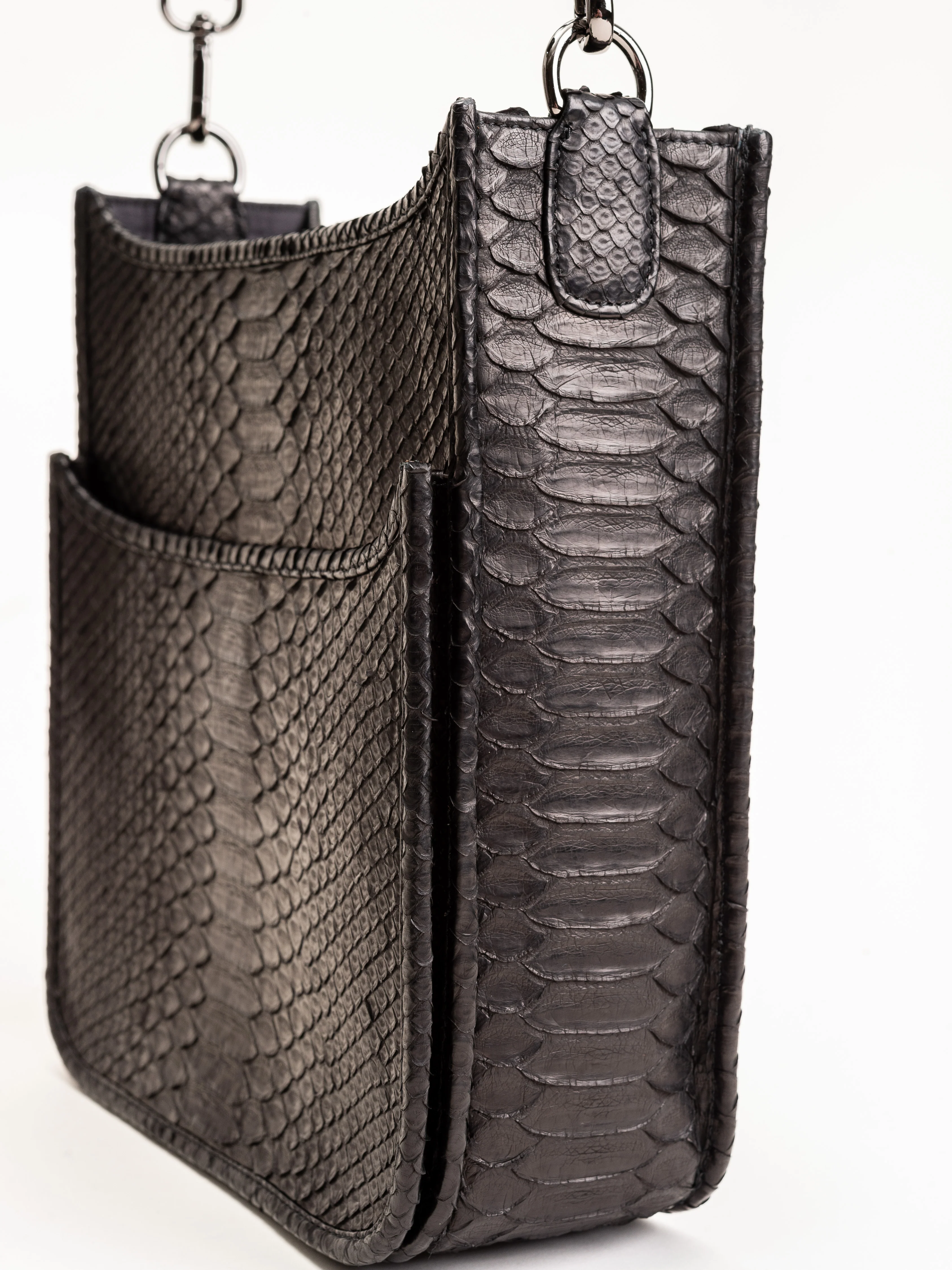 small asher bag - black w/ natural strap - Image 3