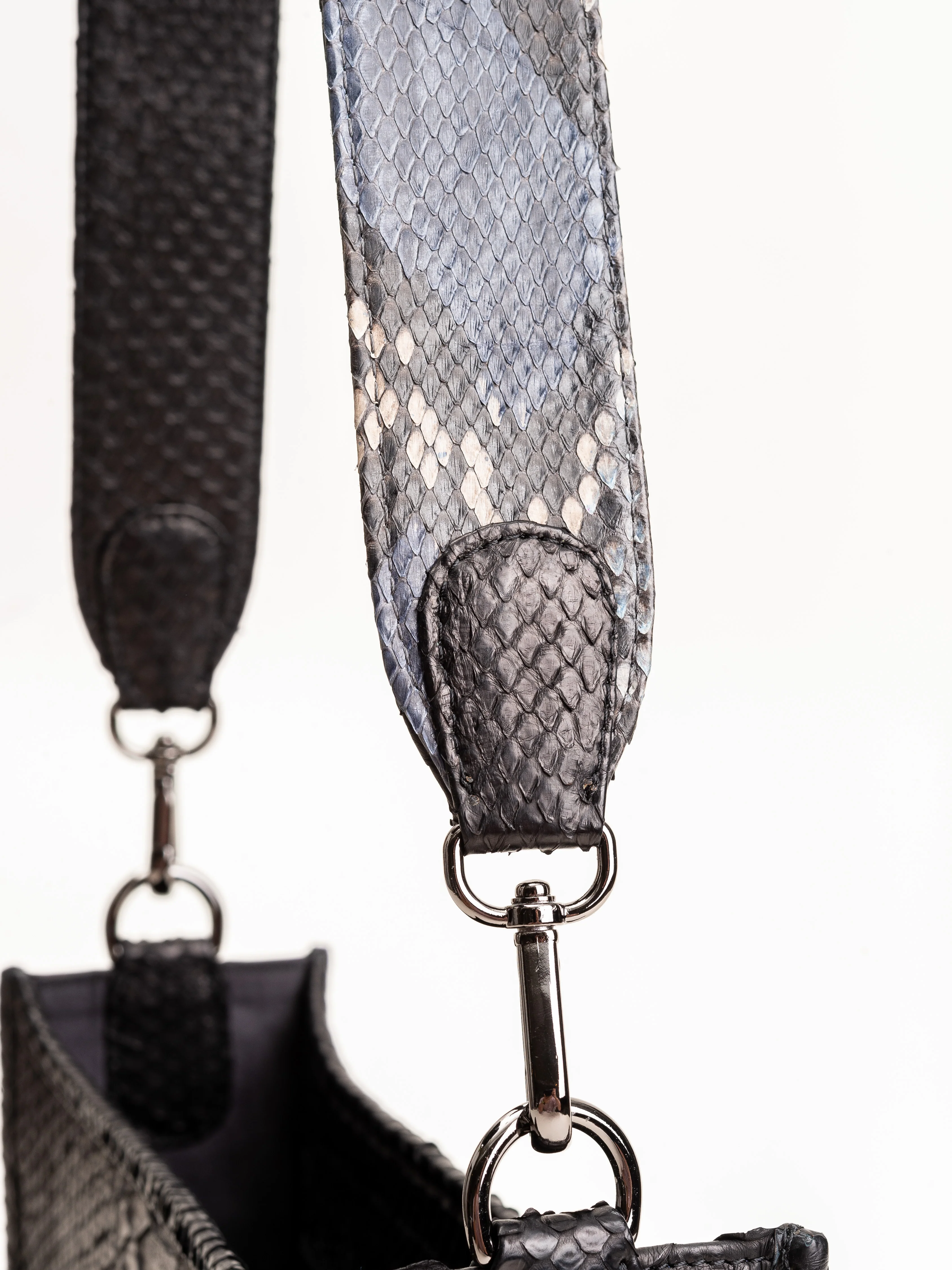 small asher bag - black w/ natural strap - Image 4