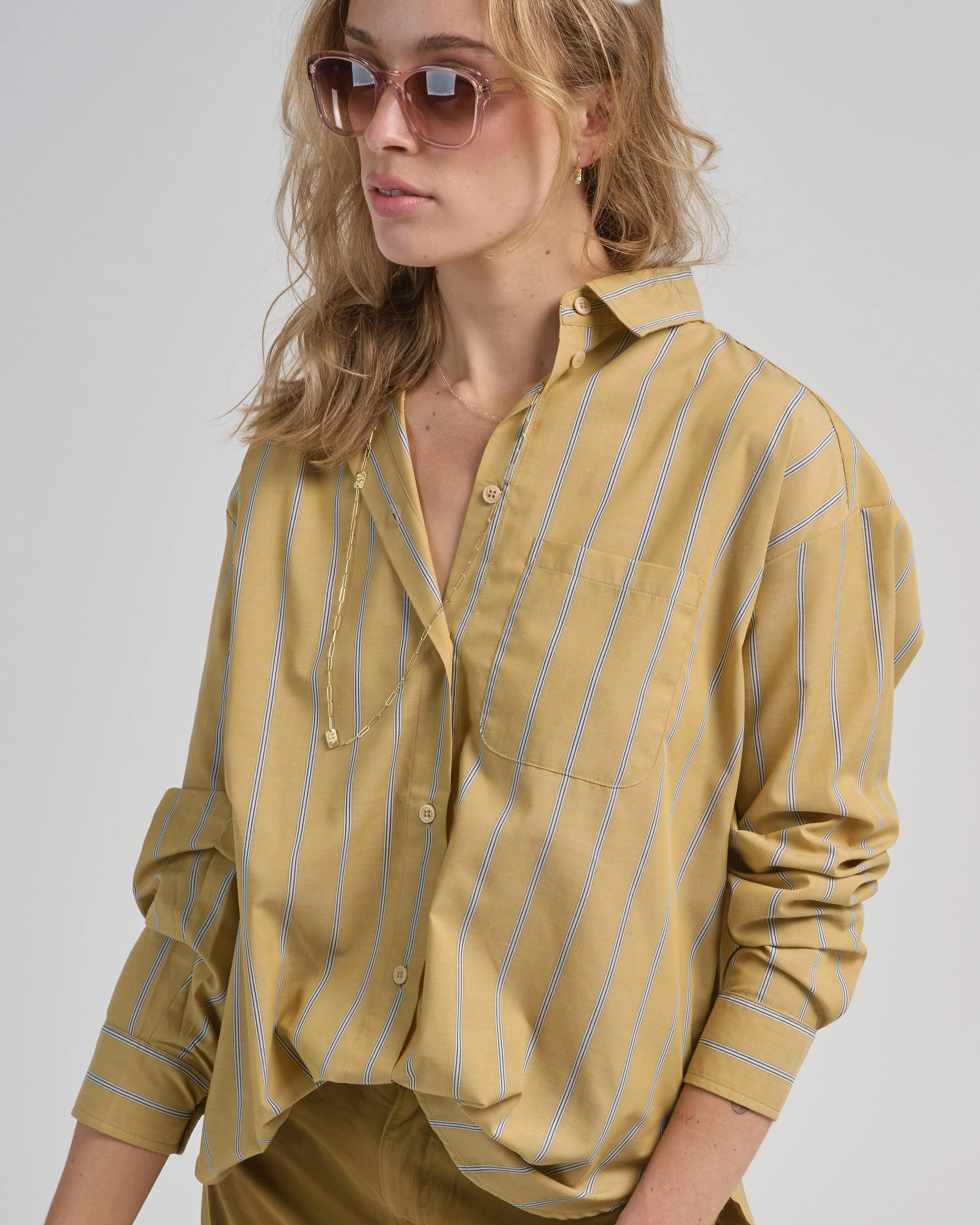 the essential shirt - Image 5
