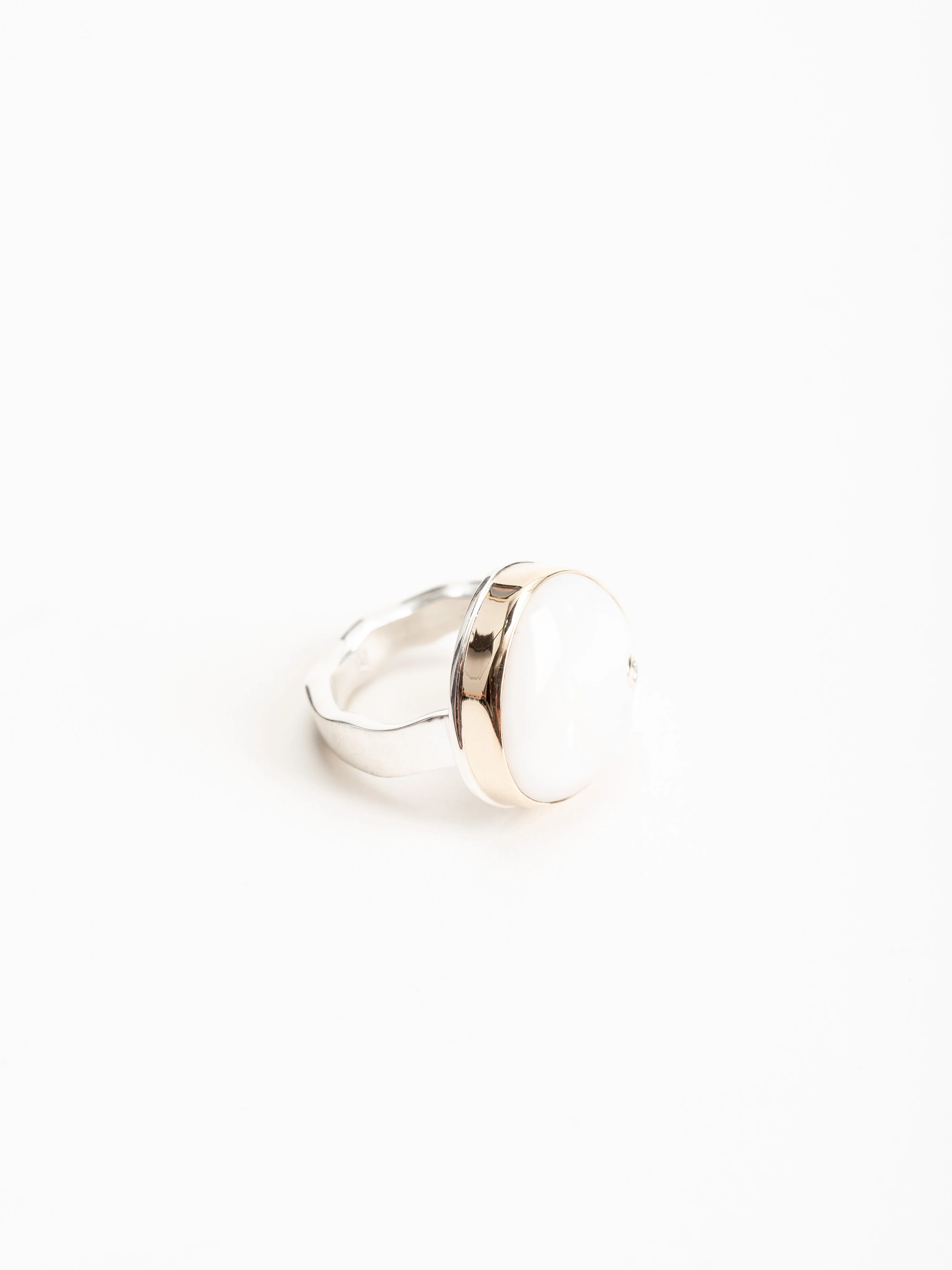 mother of pearl & diamond ring - Image 5