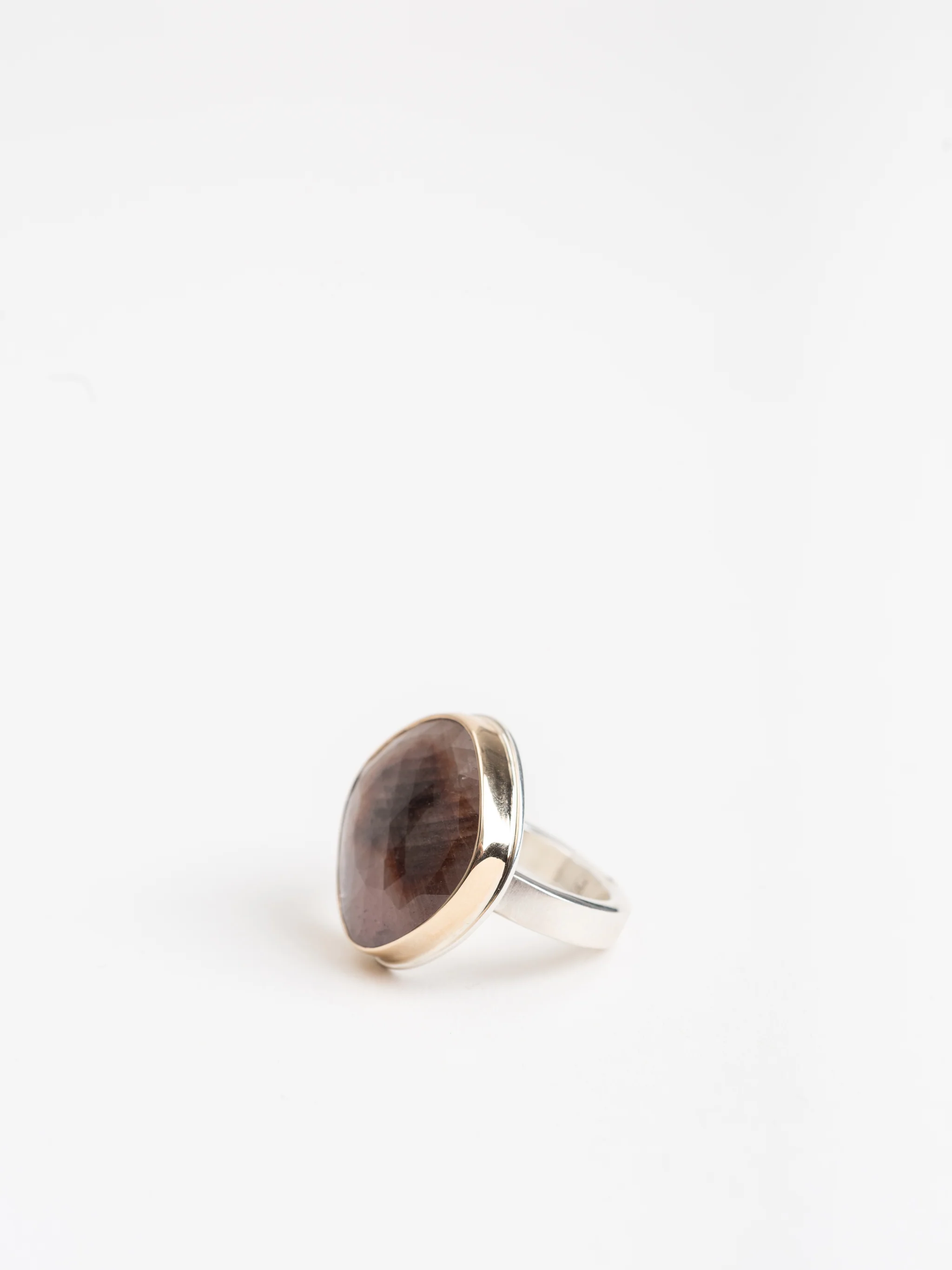 brown sapphire ring - Image 2