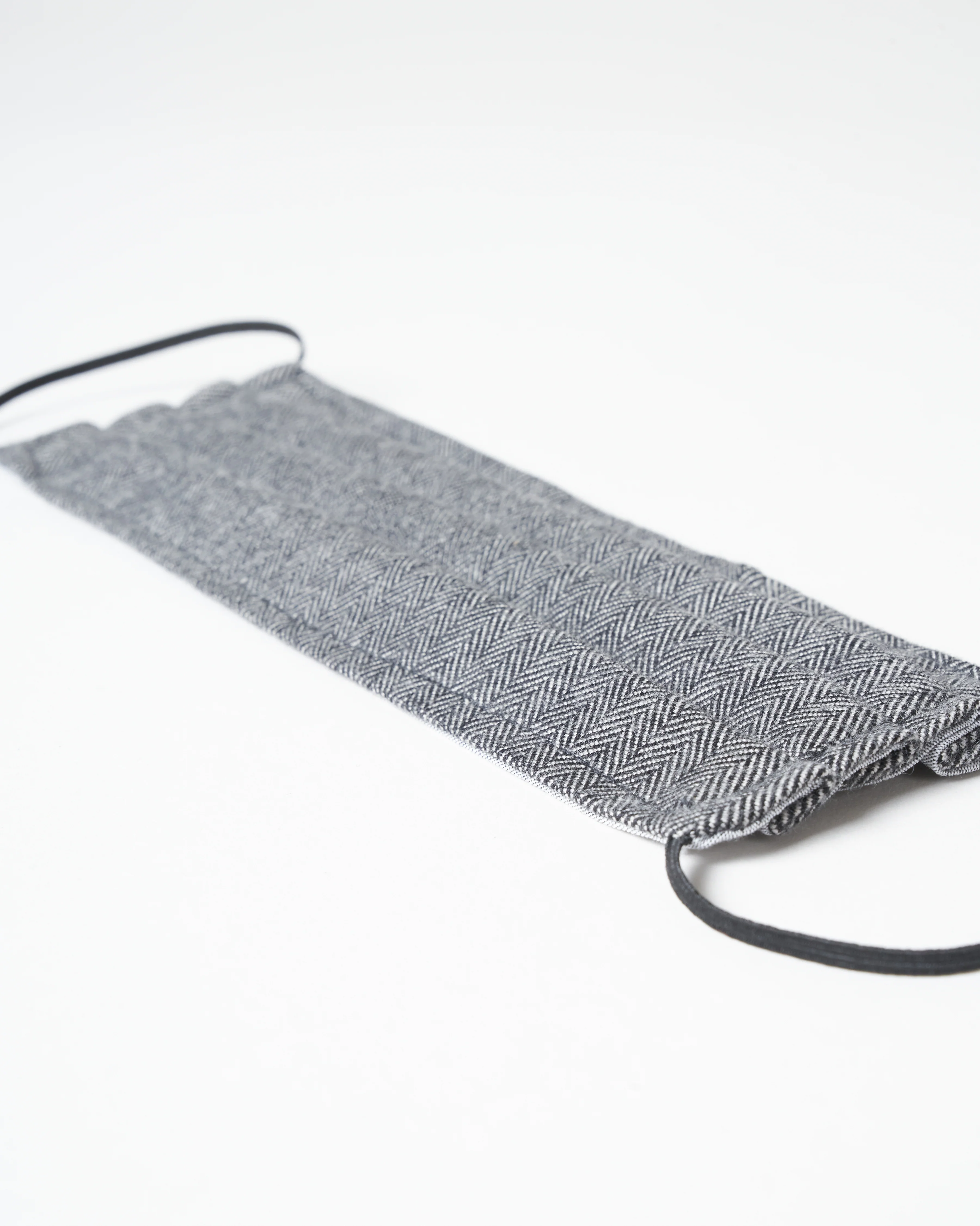 face mask - flannel tweed black - Image 2