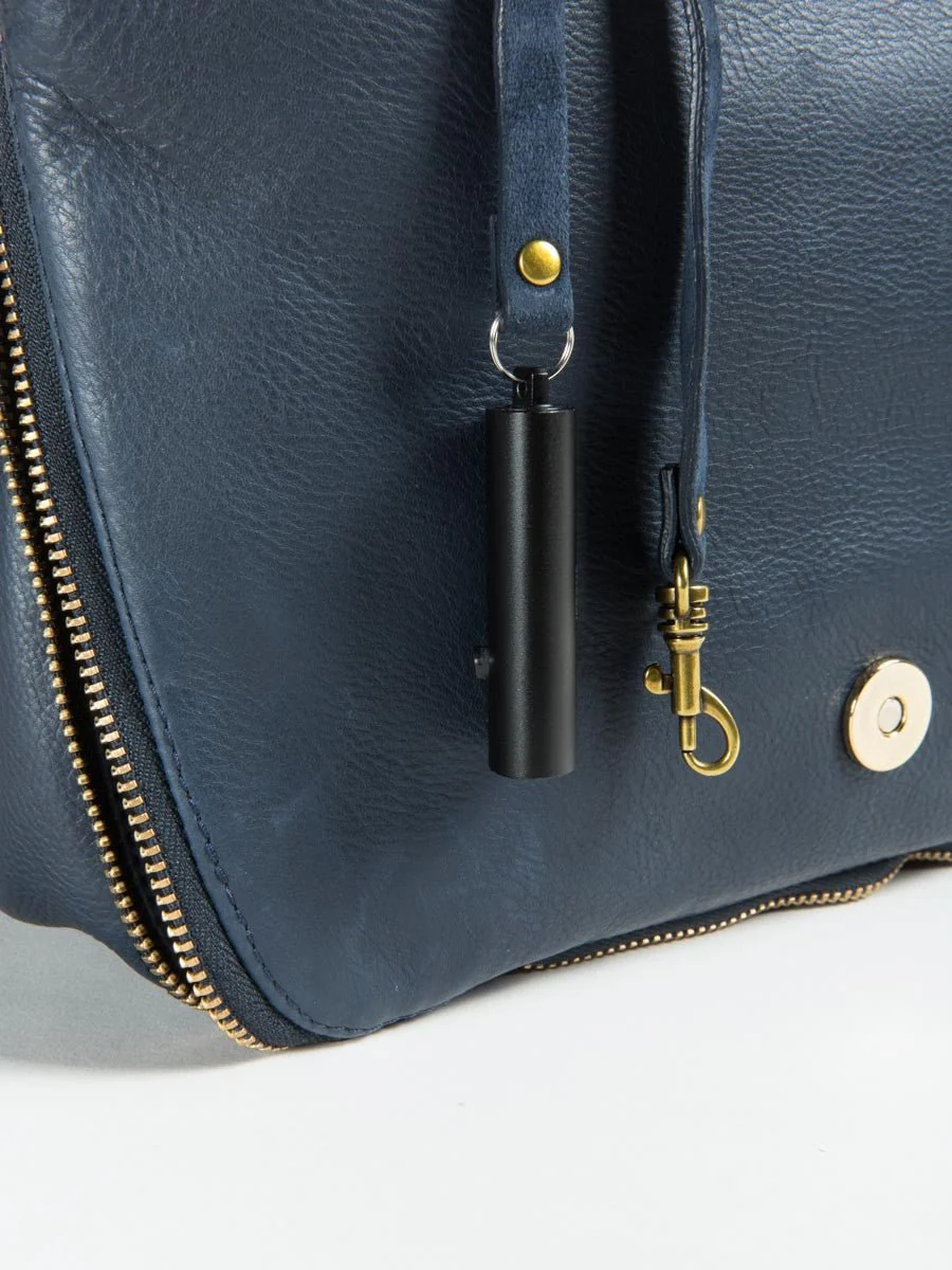 igor leather bag – marine - Image 4