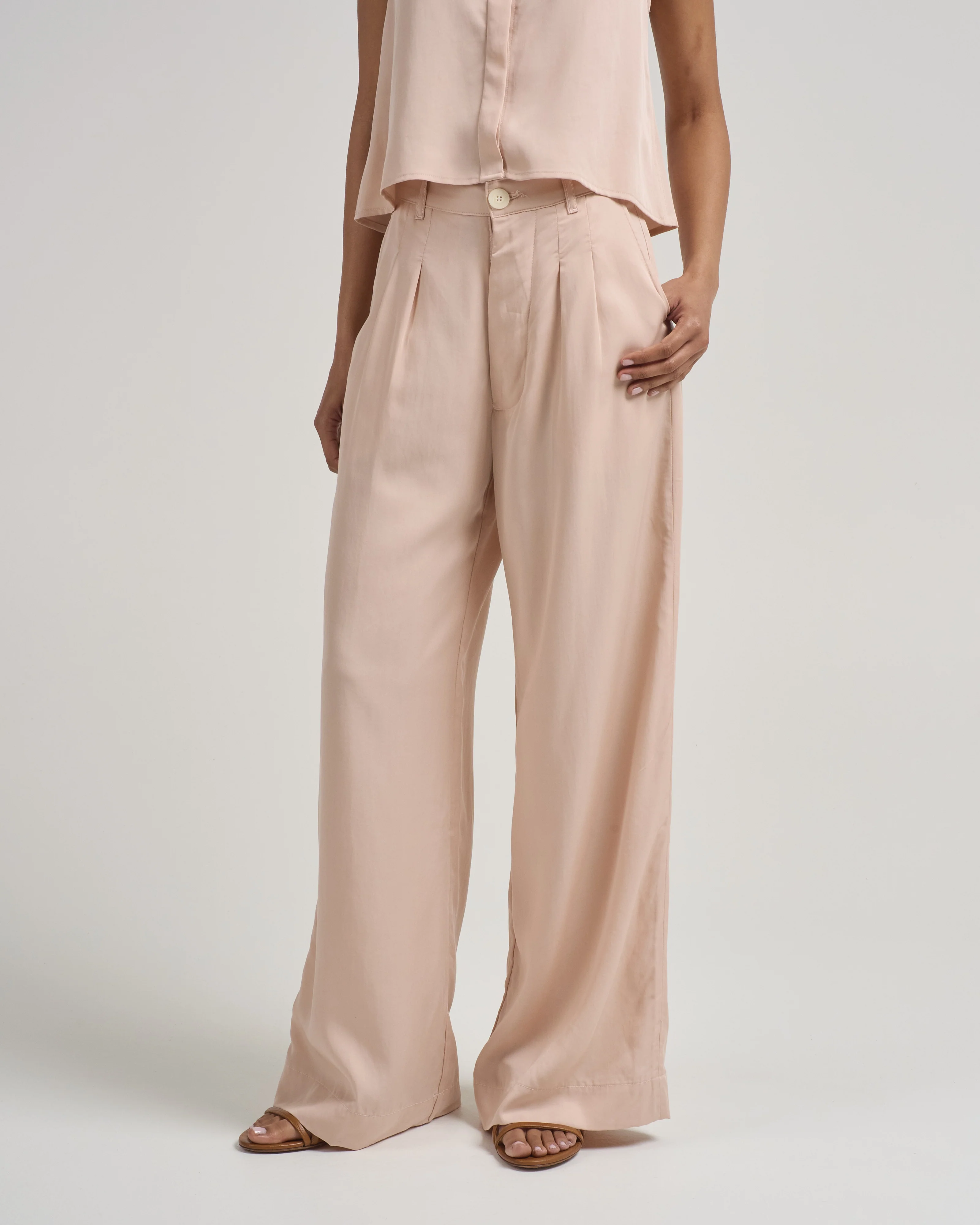 fancy pant - Image 2