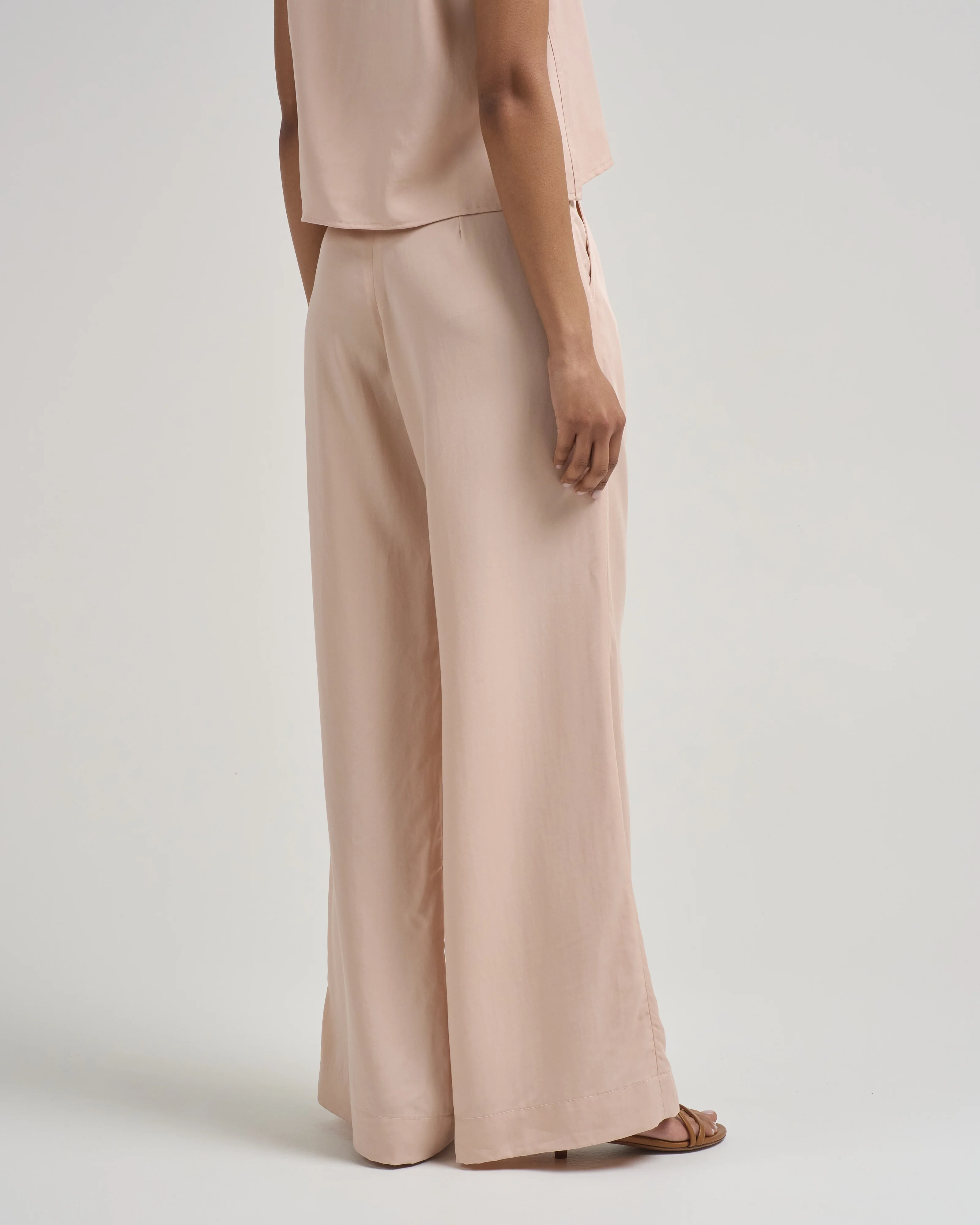 fancy pant - Image 5