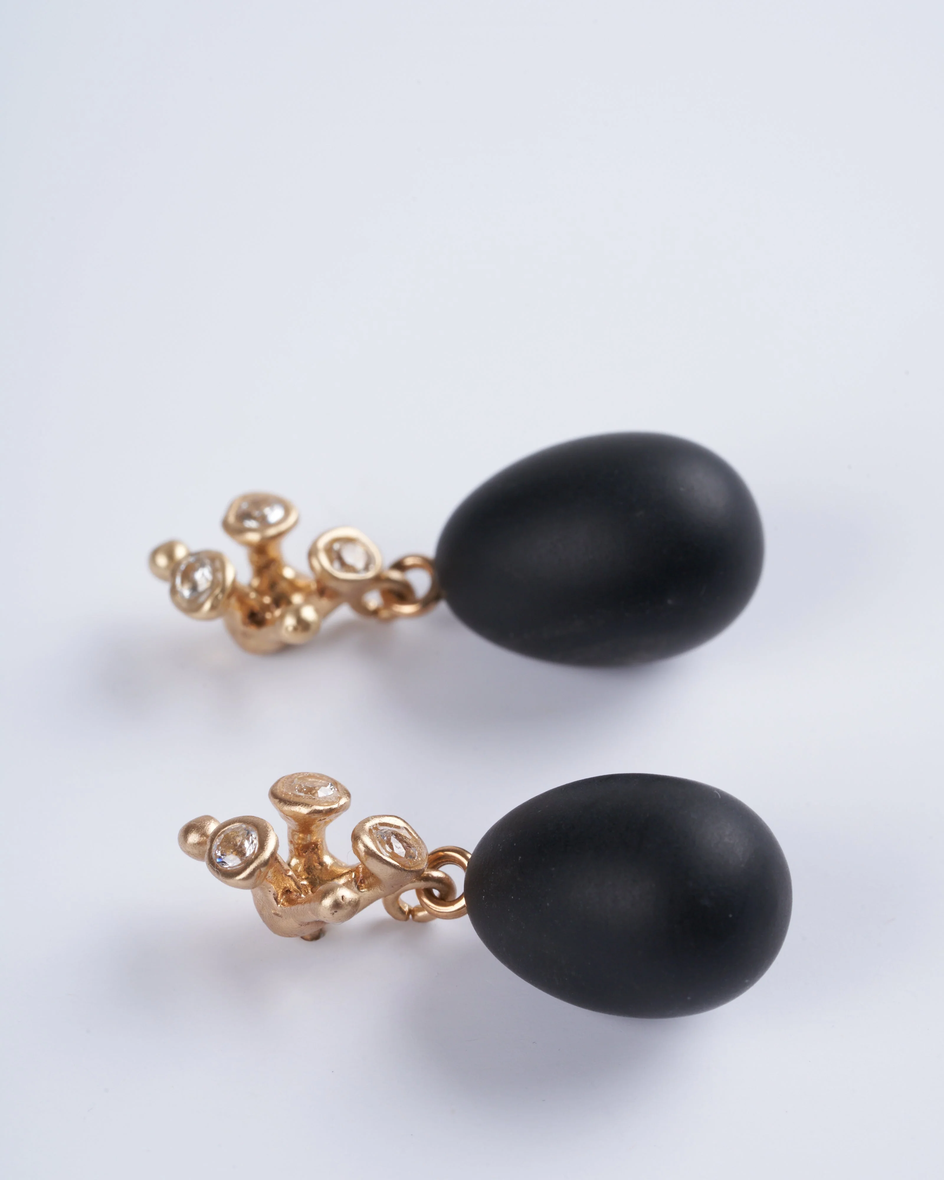 bossom obsidian drop with gold filled post - Image 3