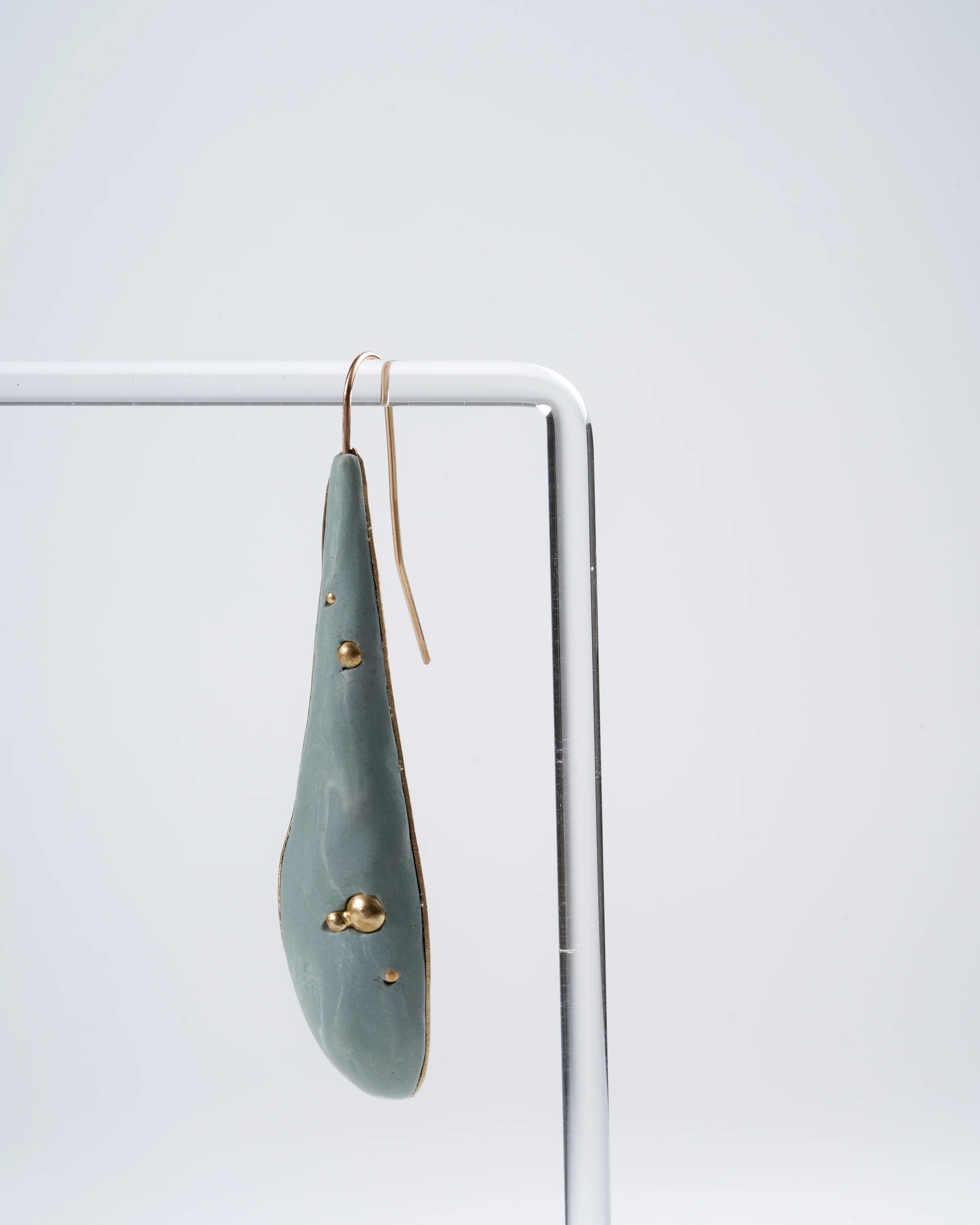 olive leaf clay earring - light blue - Image 3
