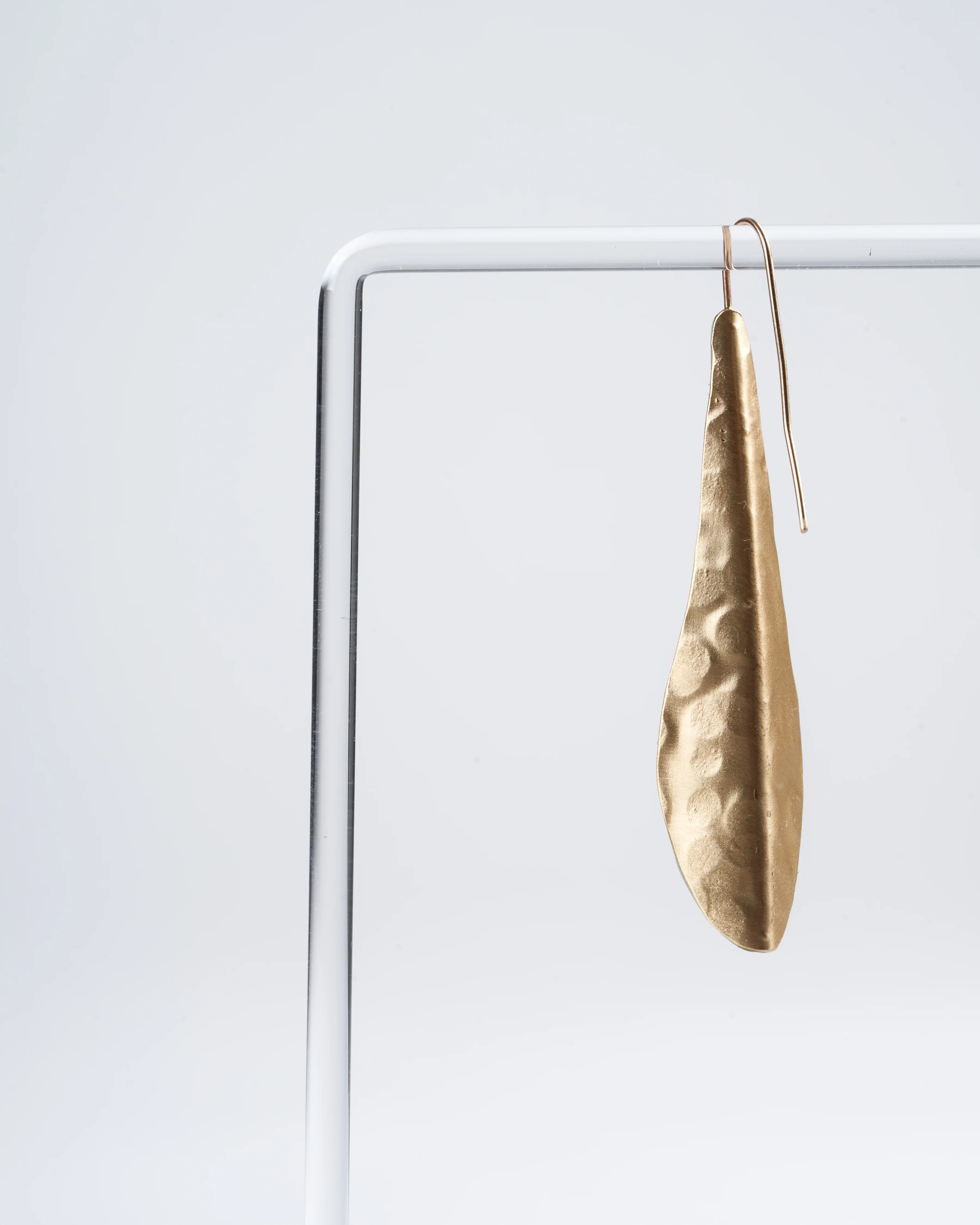 olive leaf clay earring - light blue - Image 4