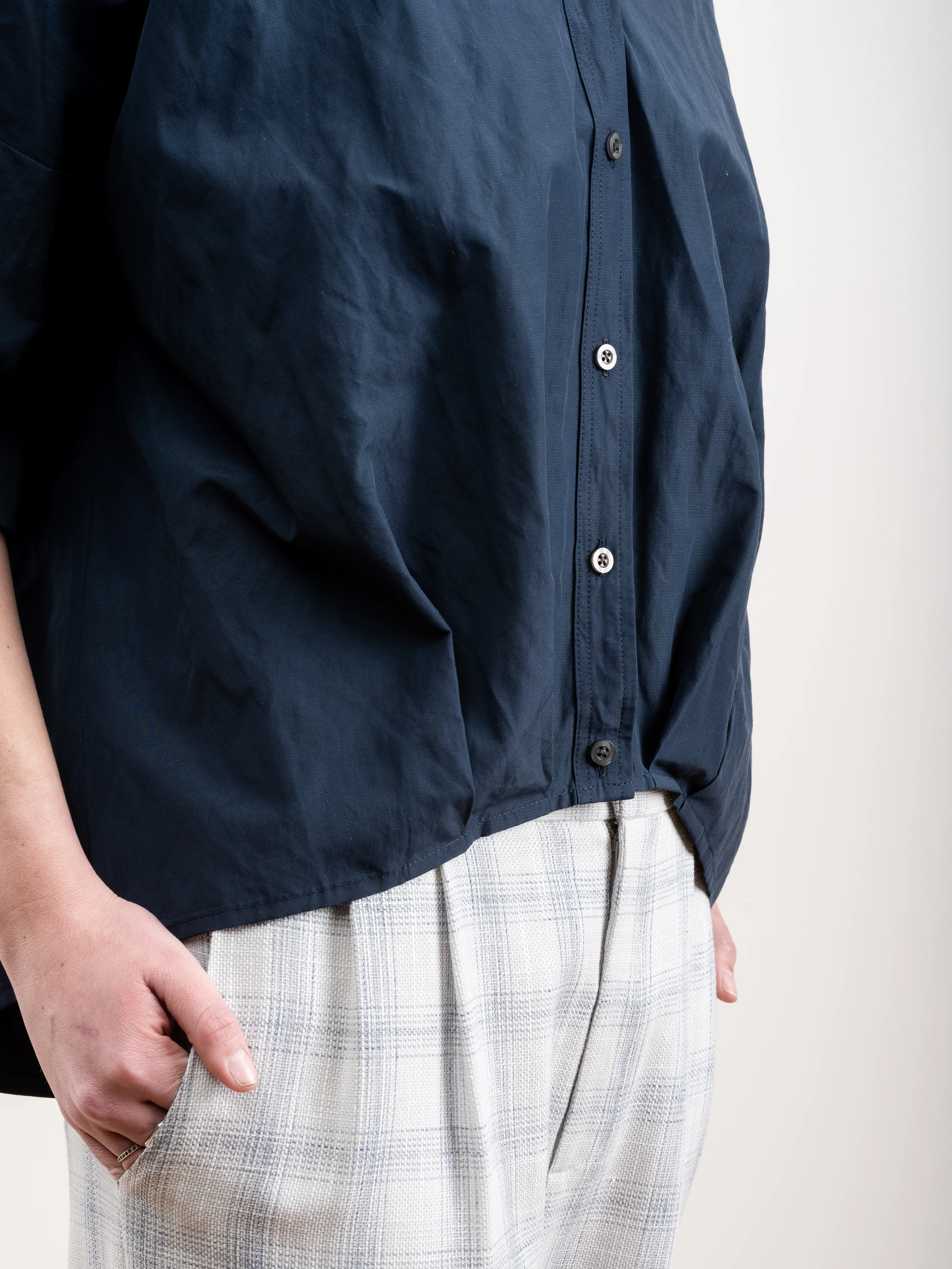 pleat hem kimono top - navy - Image 6