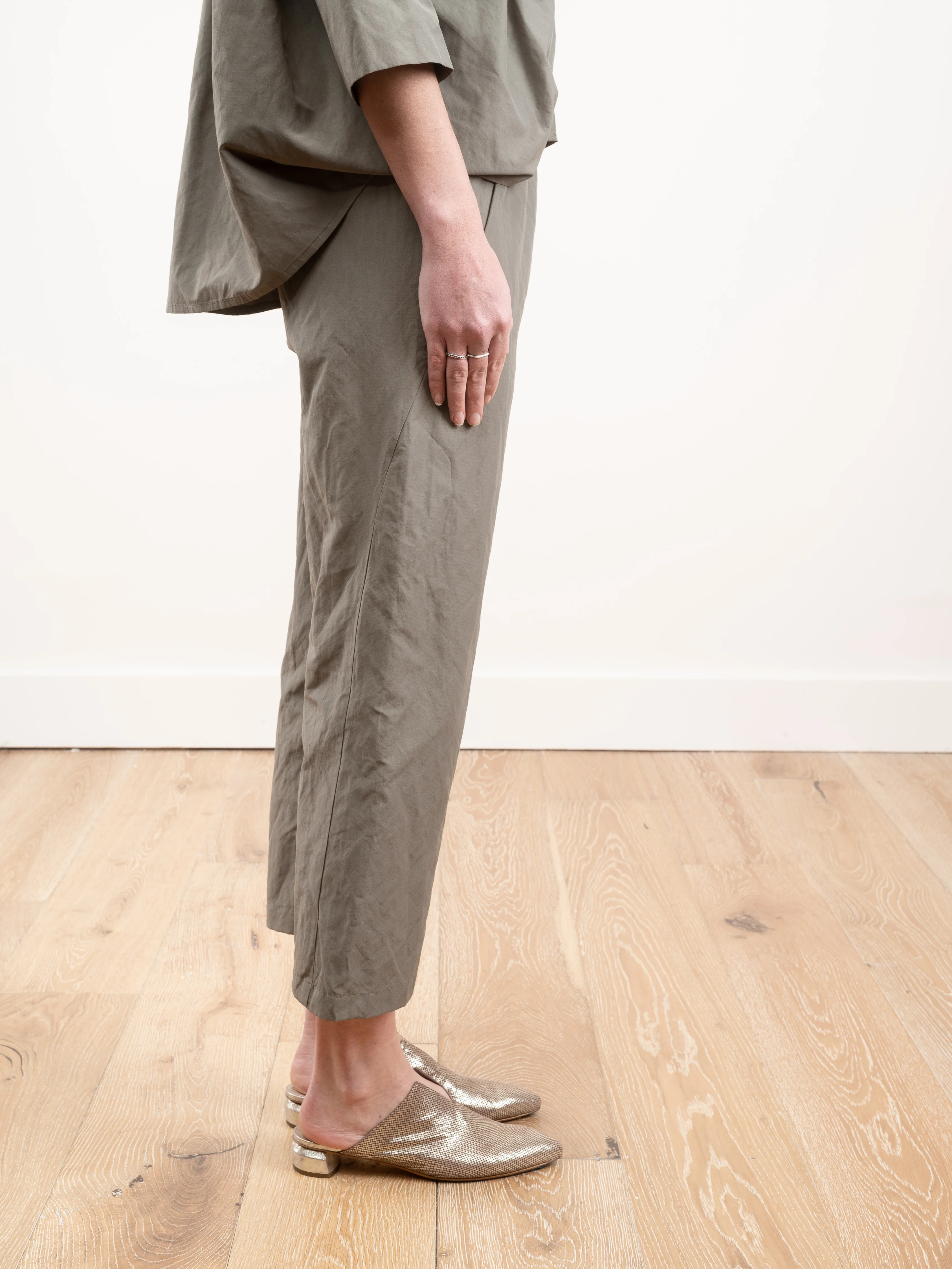 split hem capri - olive - Image 3