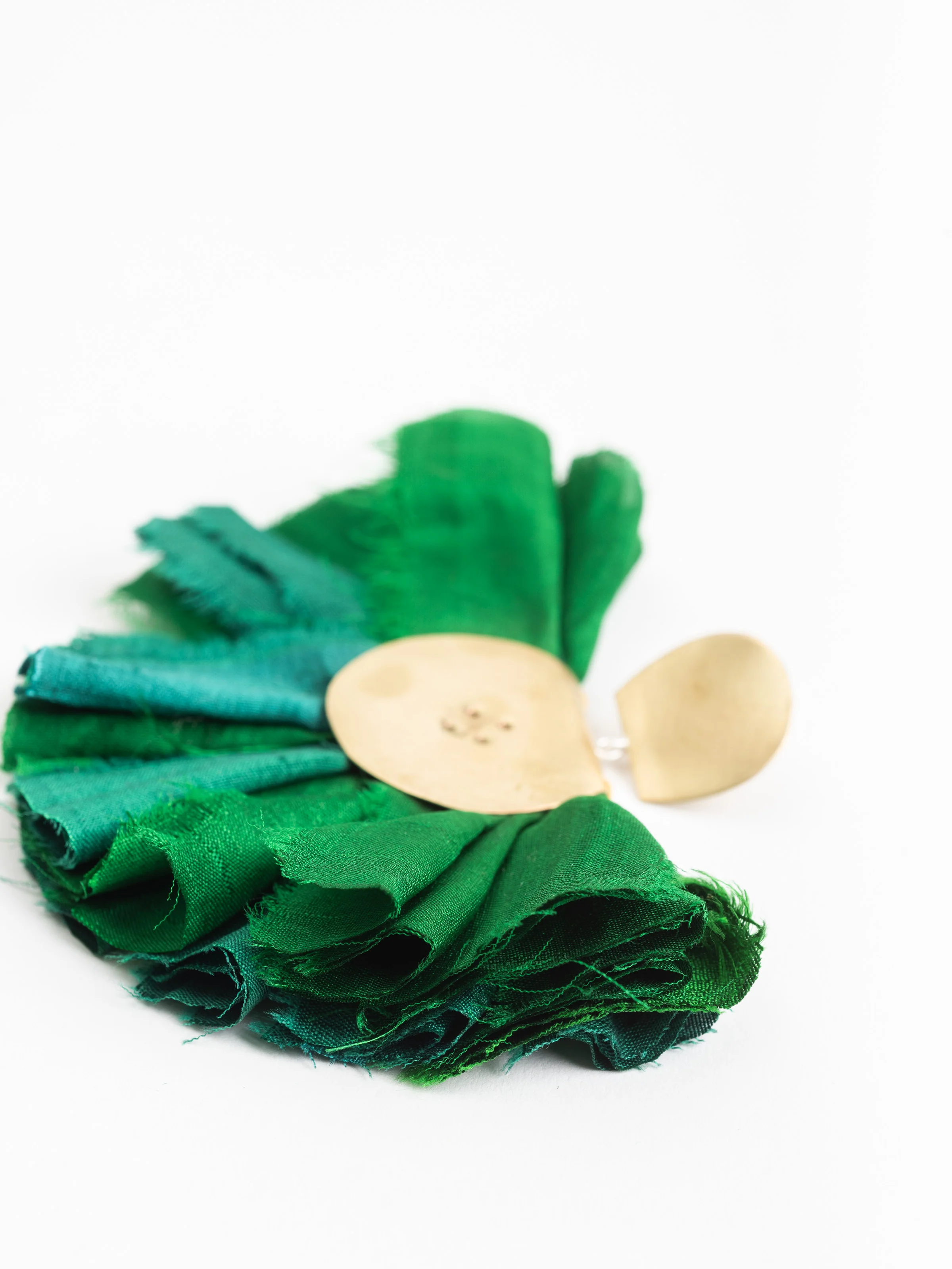 silk hand fan earrings - green - Image 3