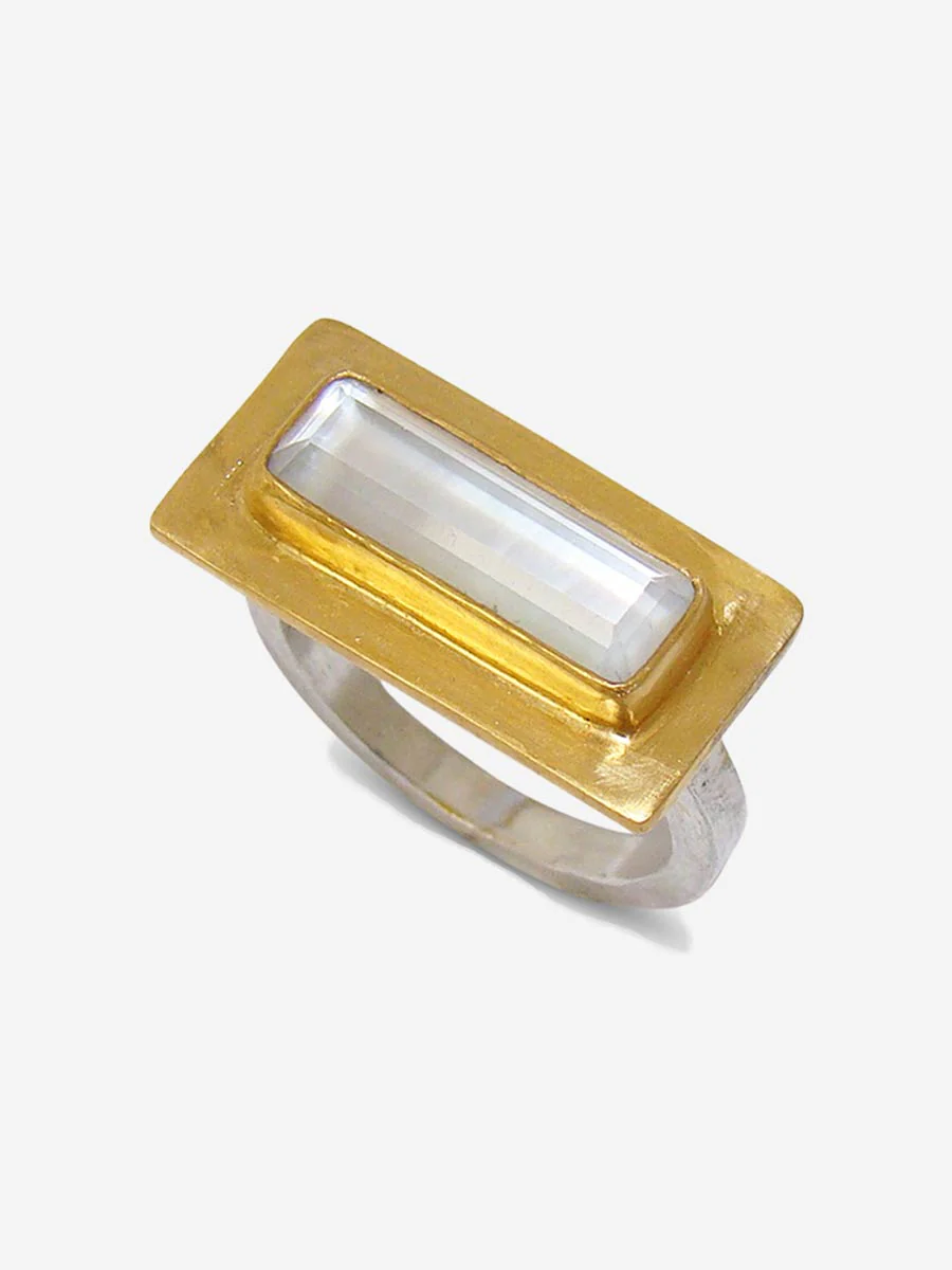 mother of pearl baguette ring - Image 2