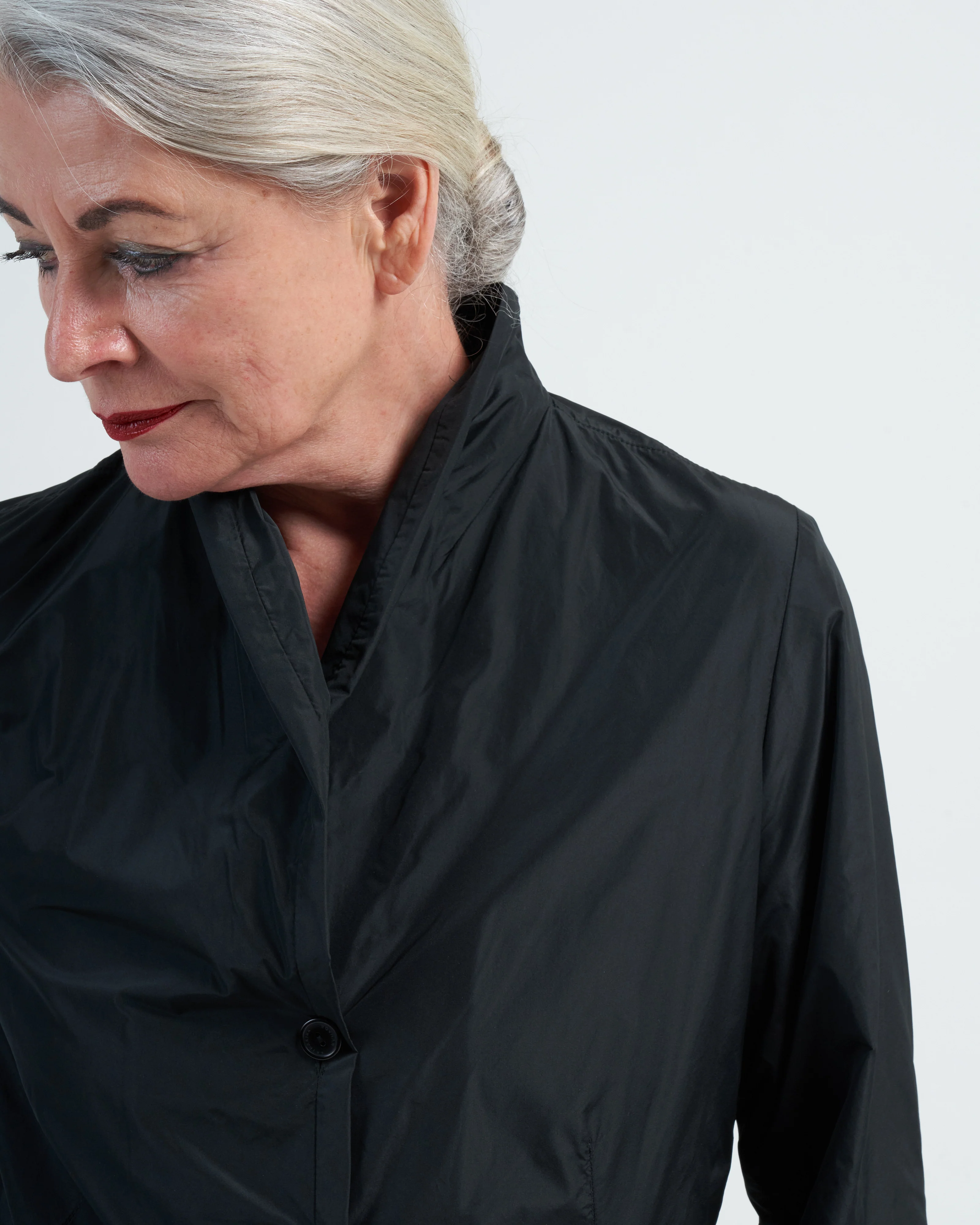 shawl collar darted bluse - black - Image 5