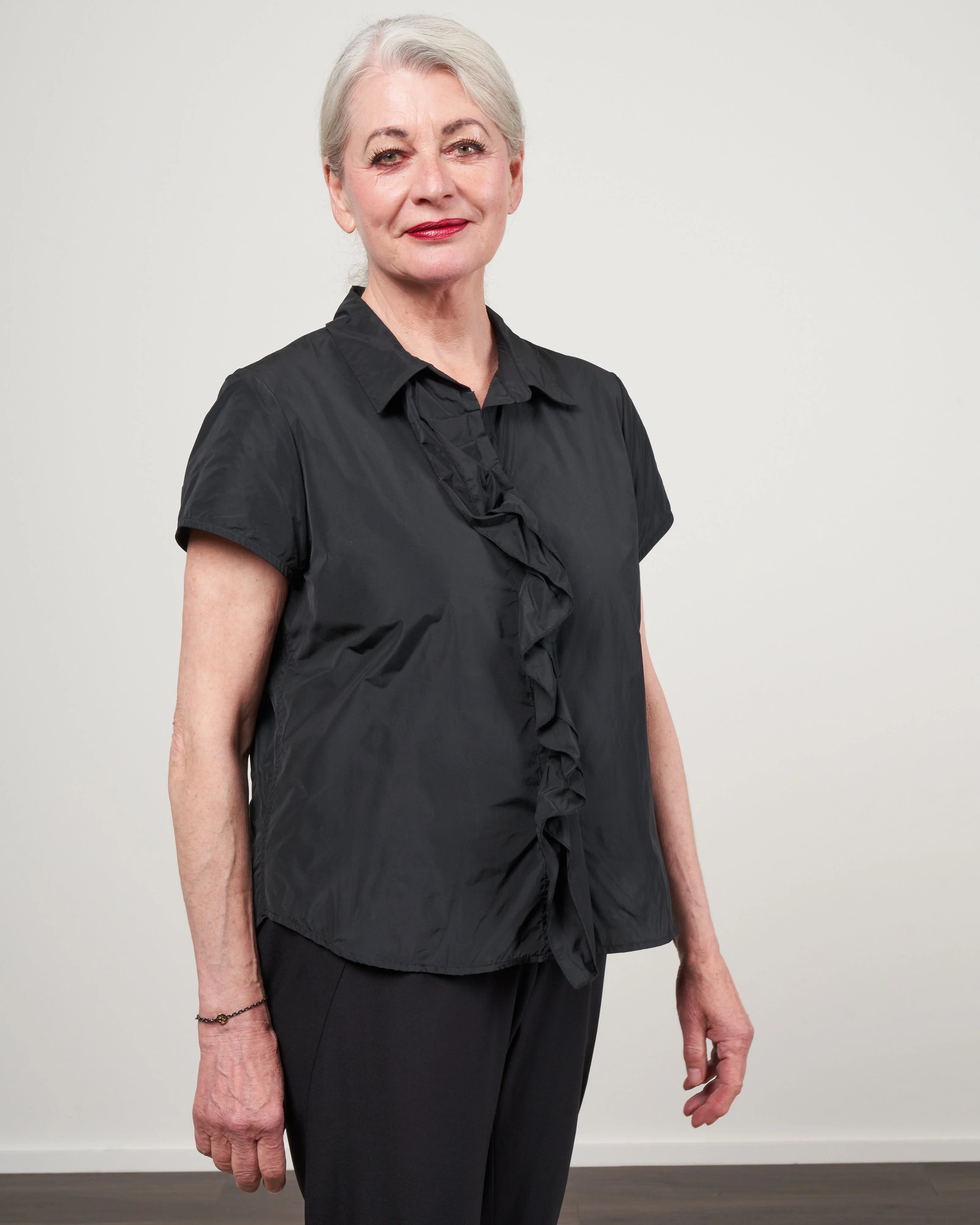 short sleeve ruffle blouse - black - Image 4