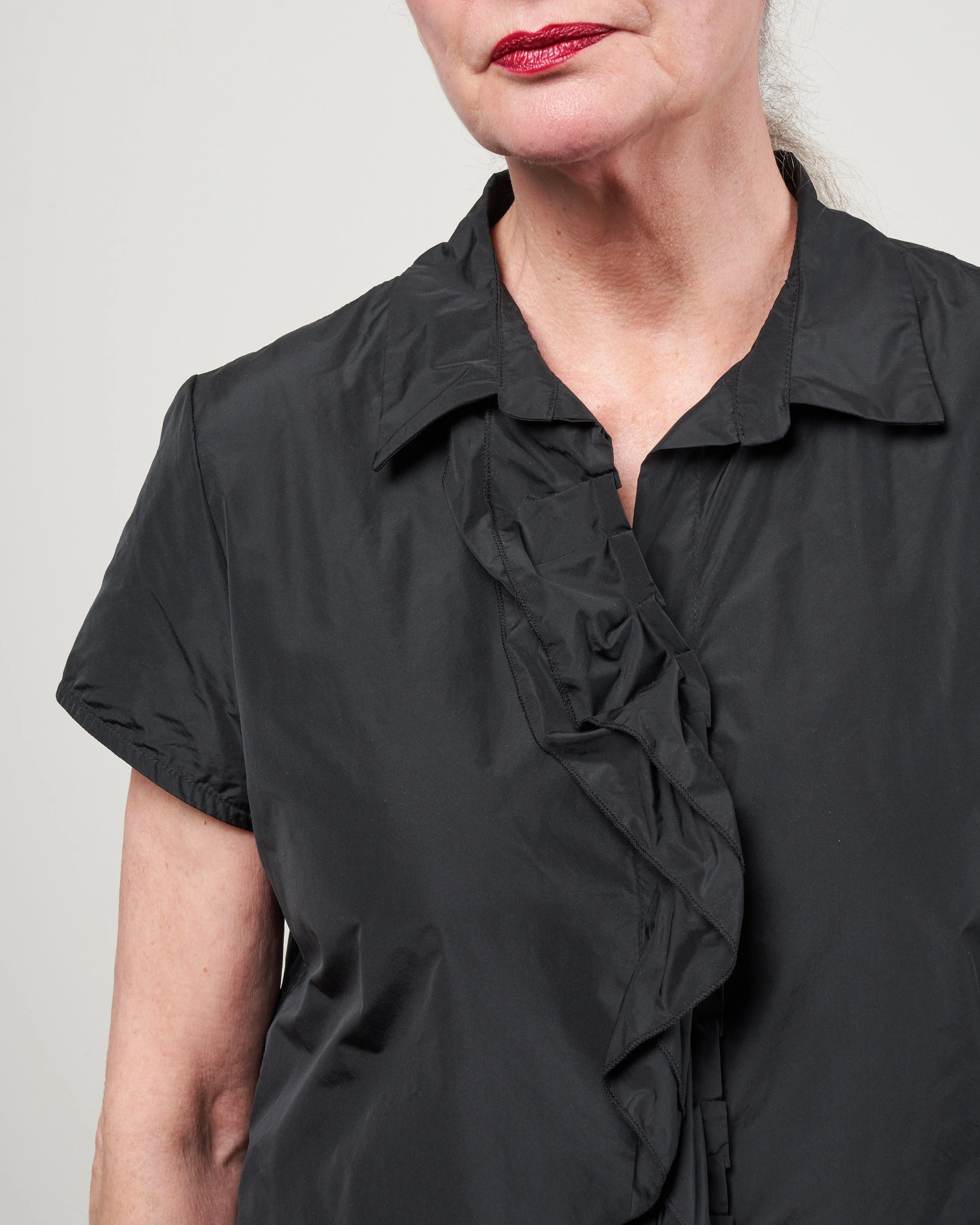 short sleeve ruffle blouse - black - Image 5
