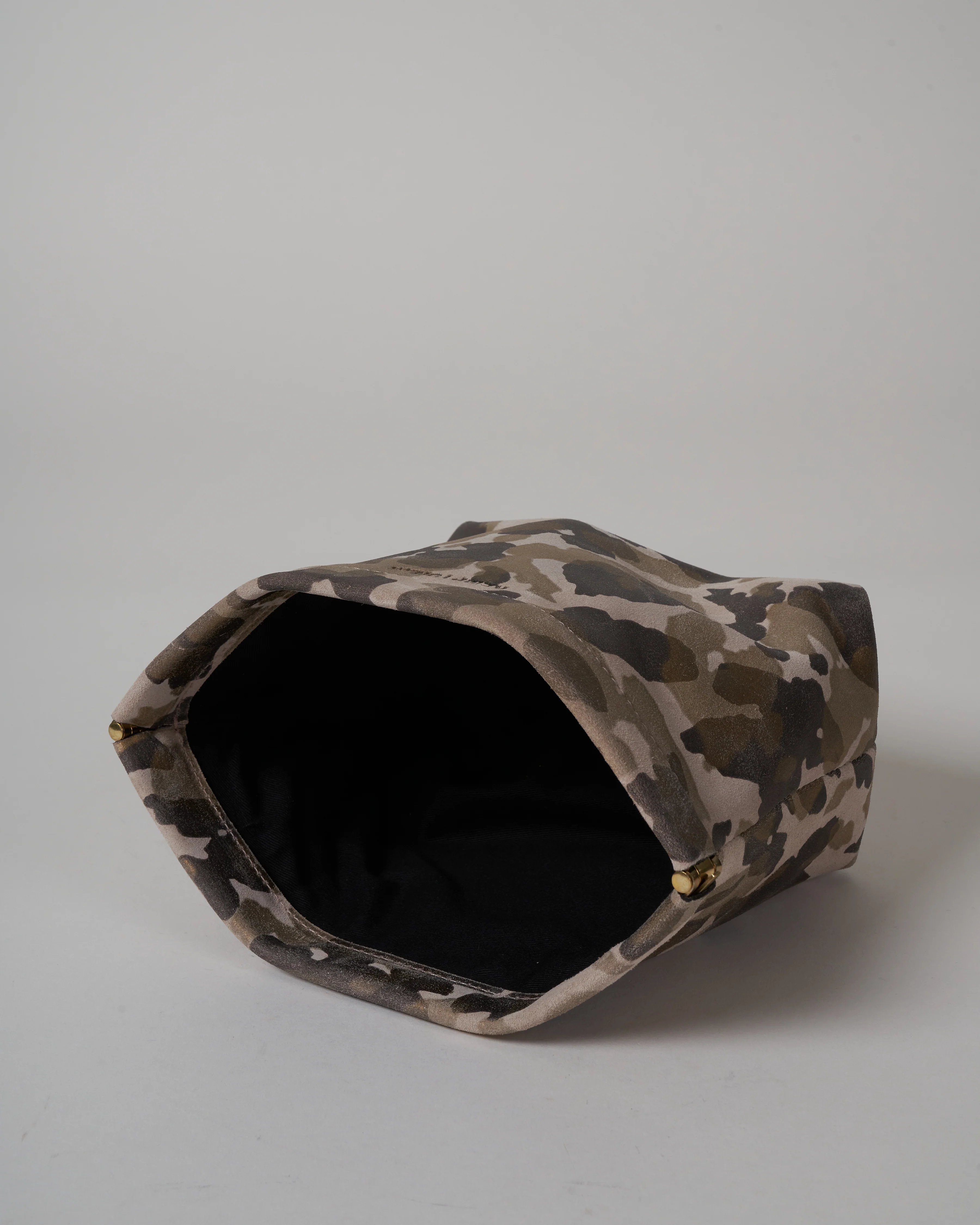 snap makeup bag - camo blush - Image 3
