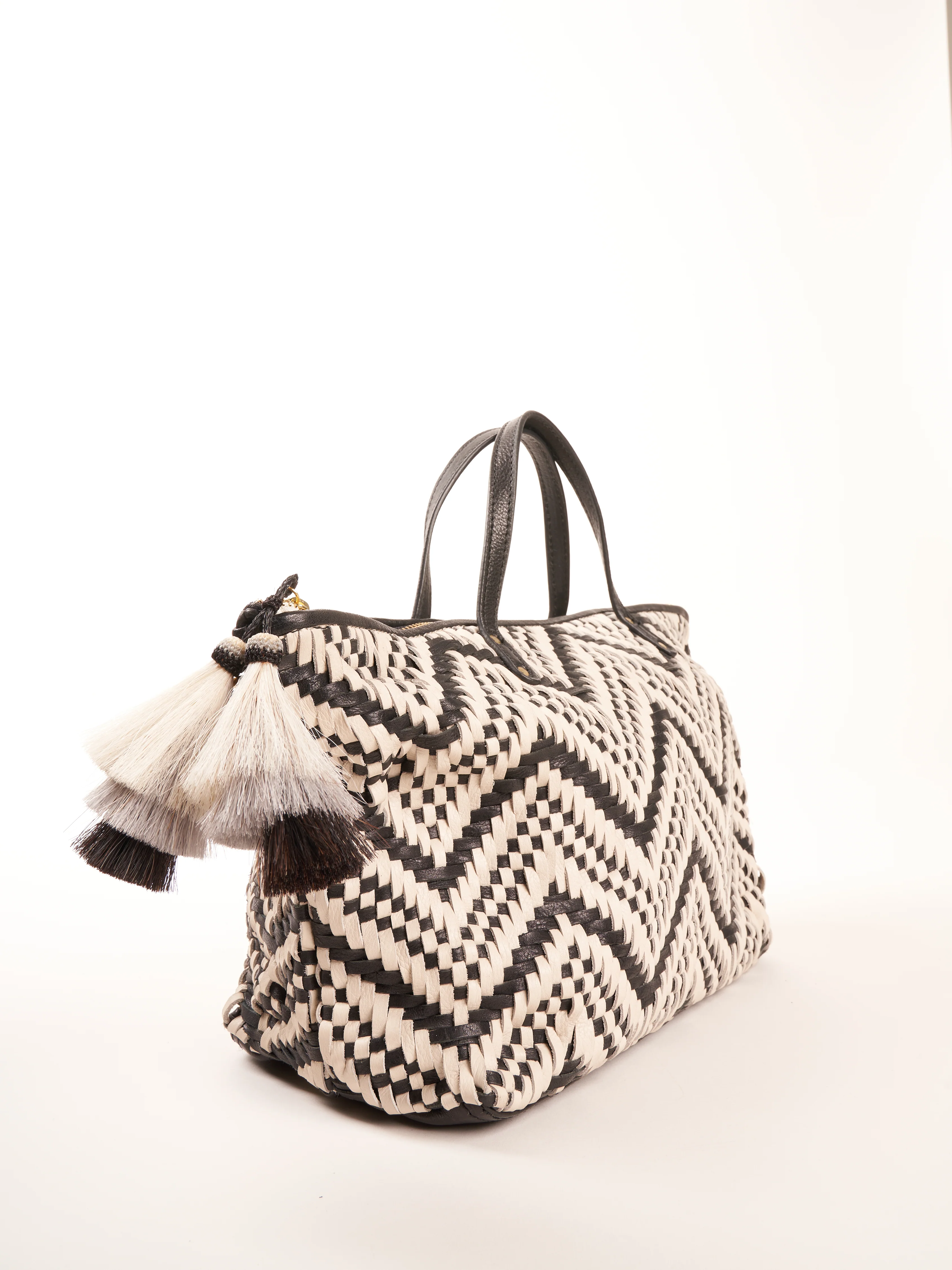 devon holdall - black & white - Image 2