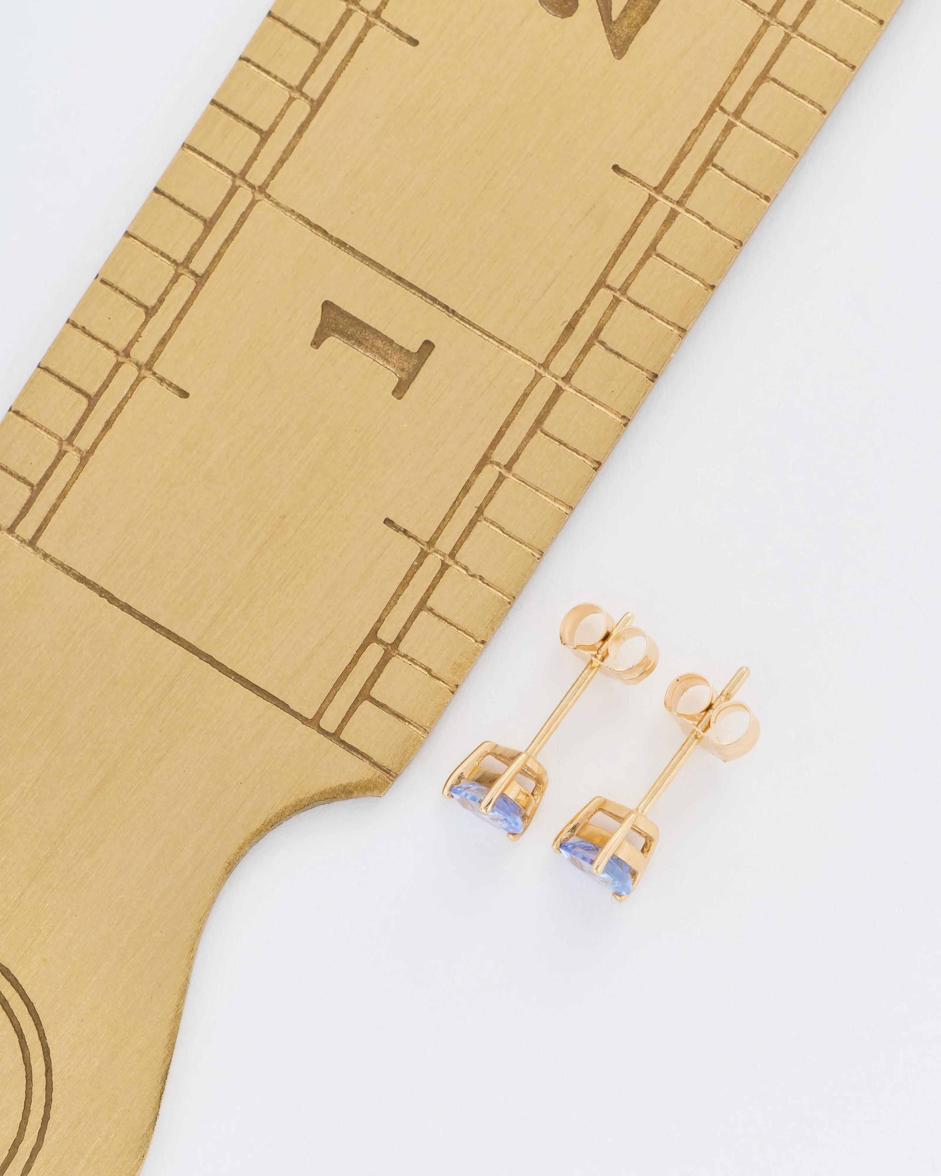 14k/ half moon sapphire studs - Image 6