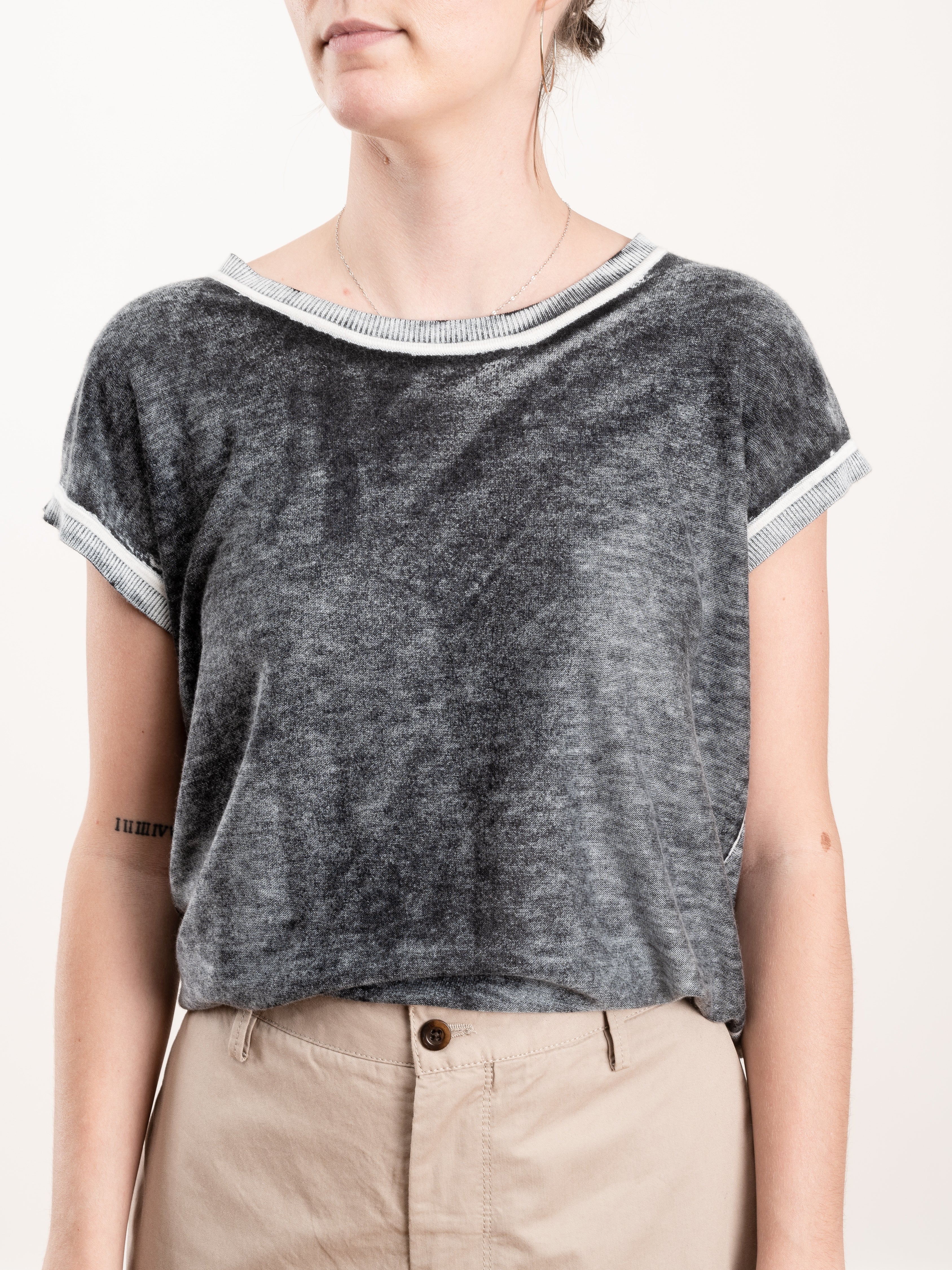 overdyed cap sleeve crew - black - Image 2
