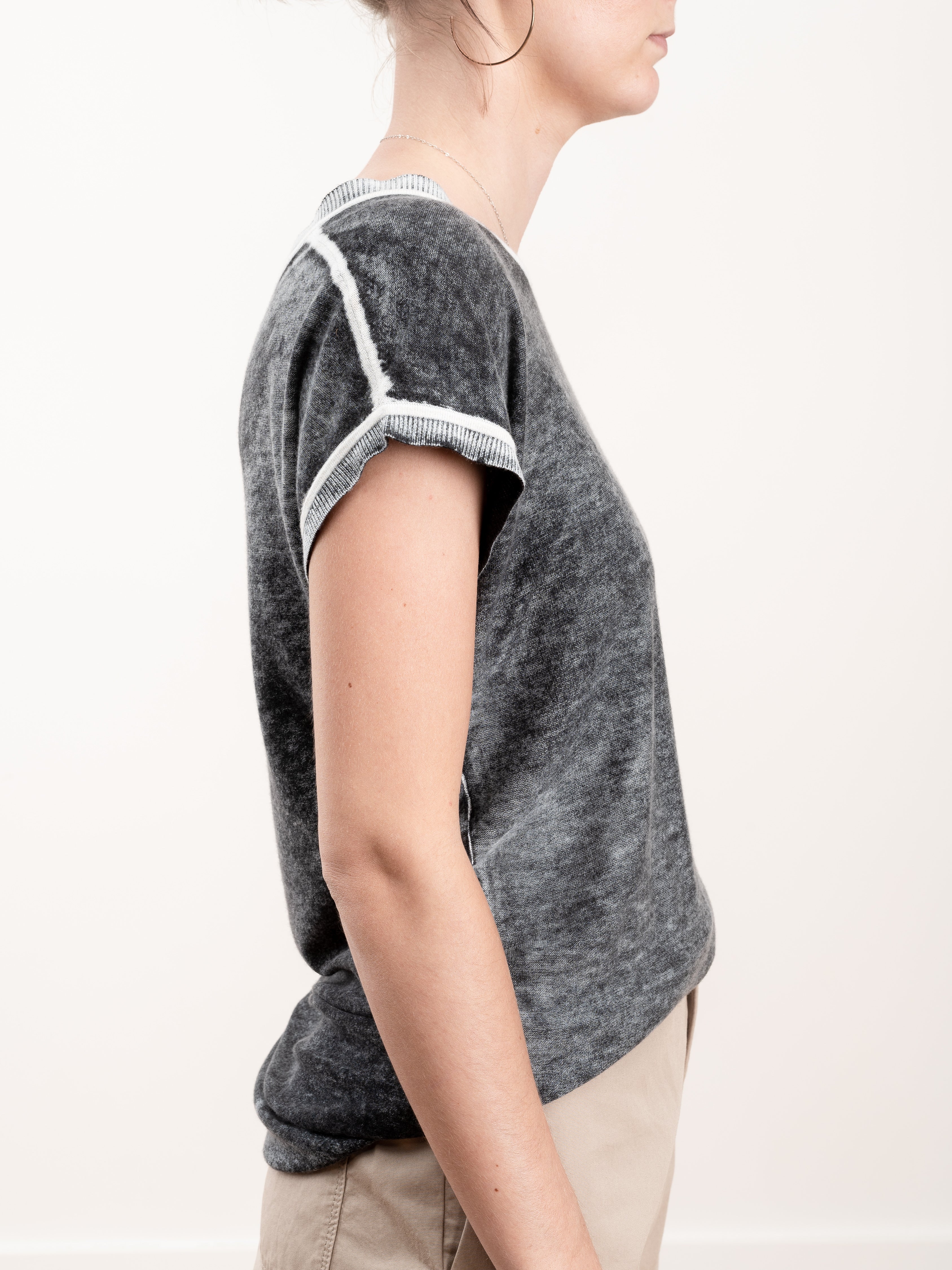 overdyed cap sleeve crew - black - Image 3