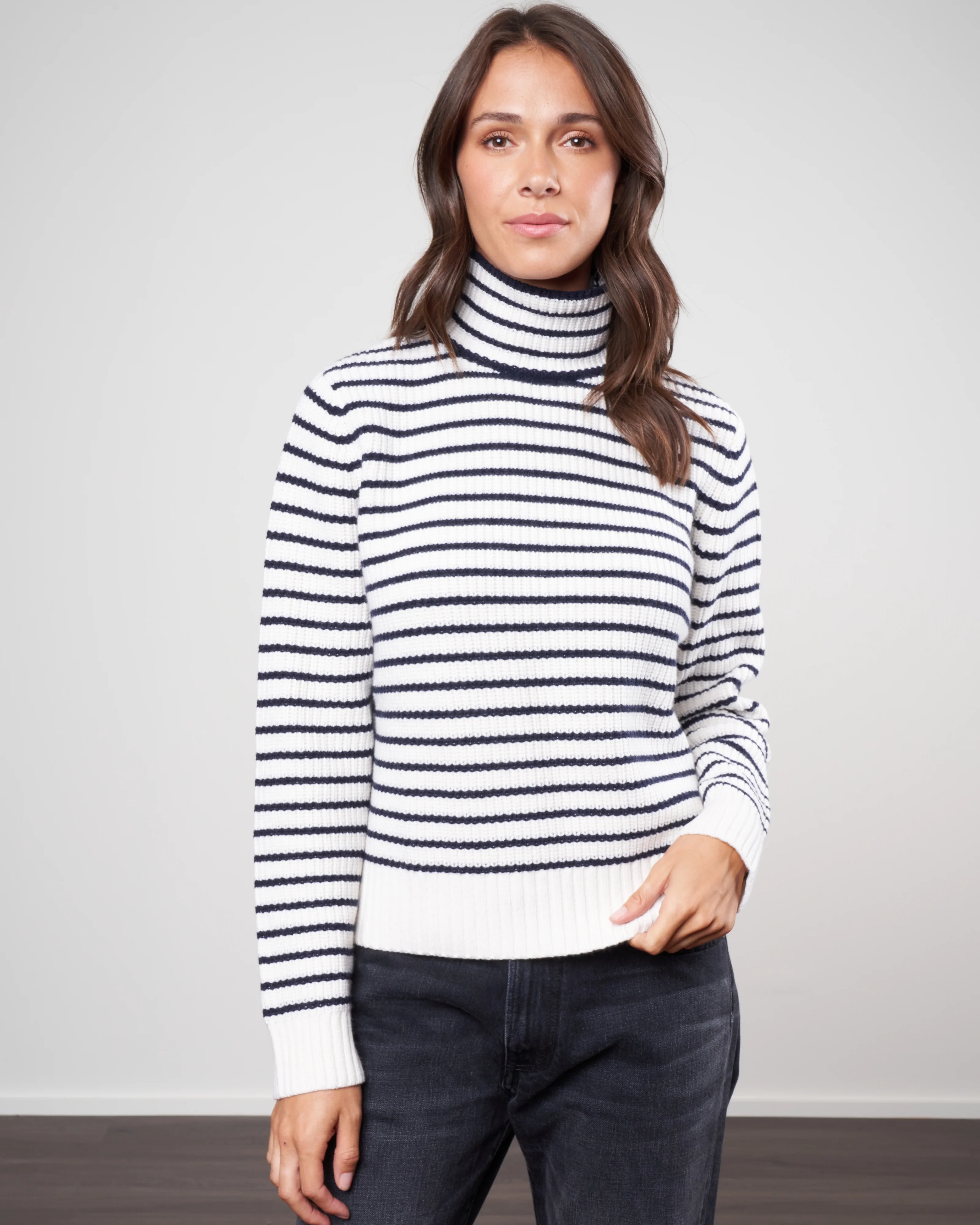 the banks sweater - cream/navy - Image 2